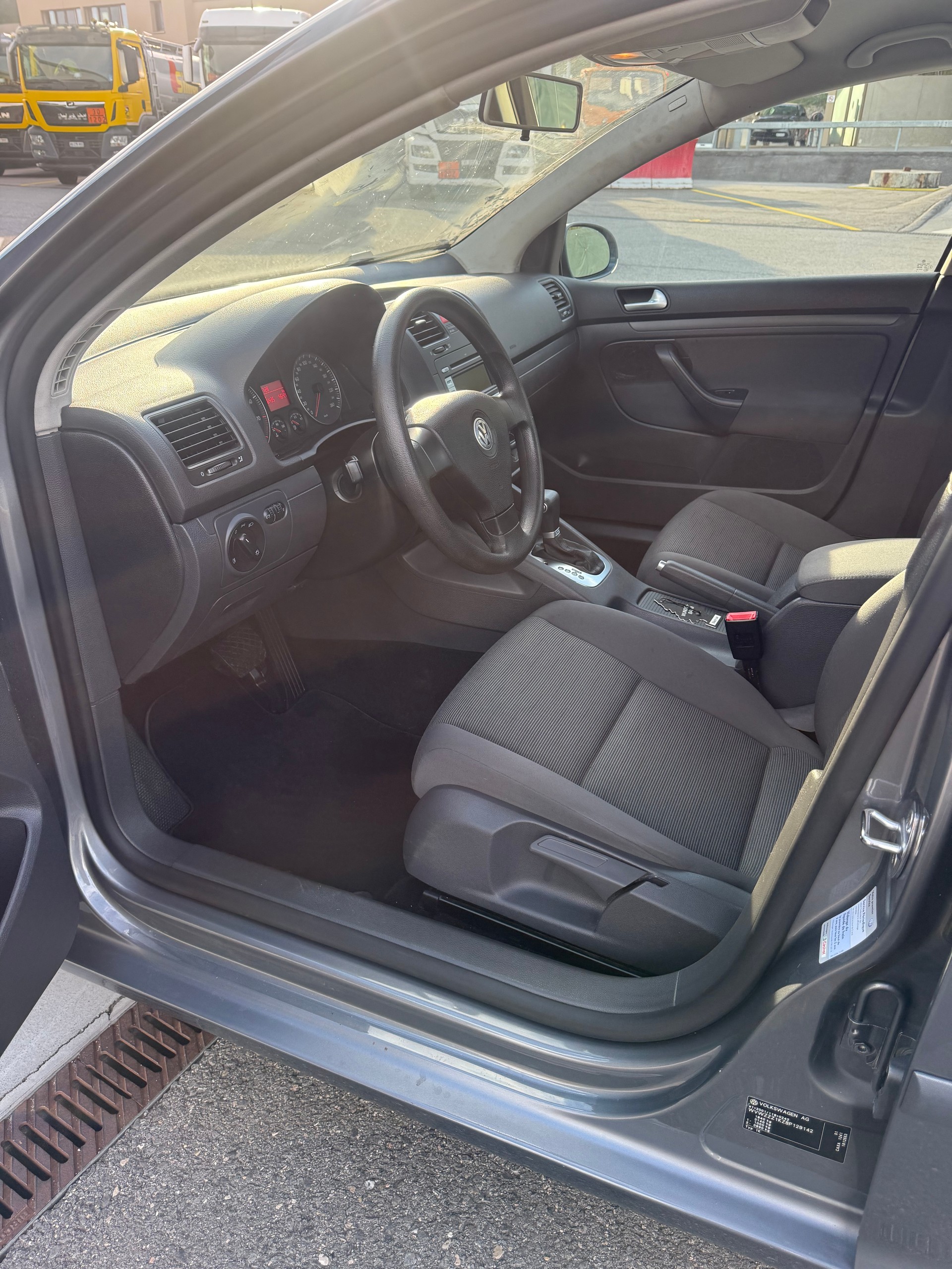 VW Golf 1.4 TSI Trendline DSG-image-4