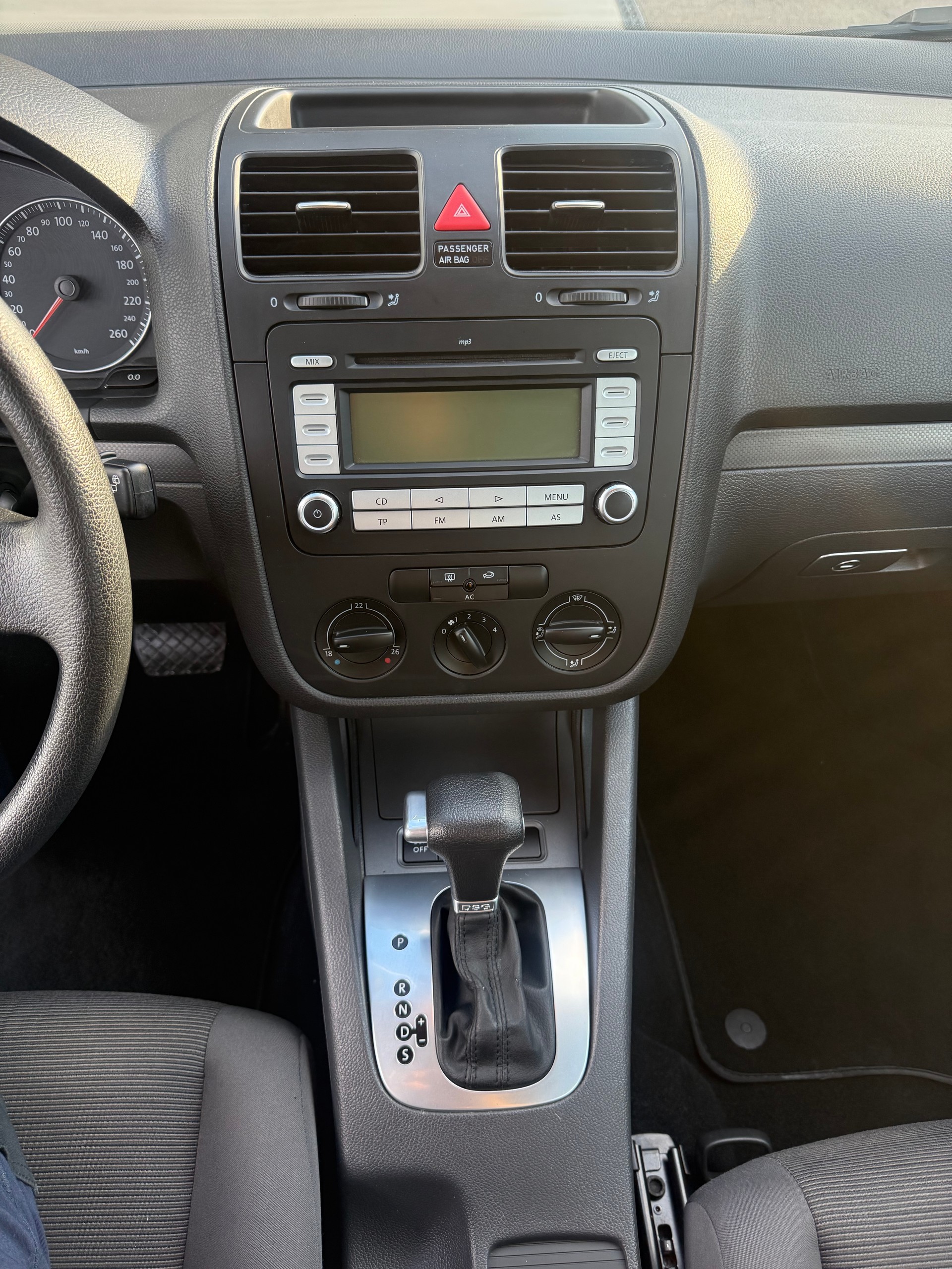 VW Golf 1.4 TSI Trendline DSG-image-7