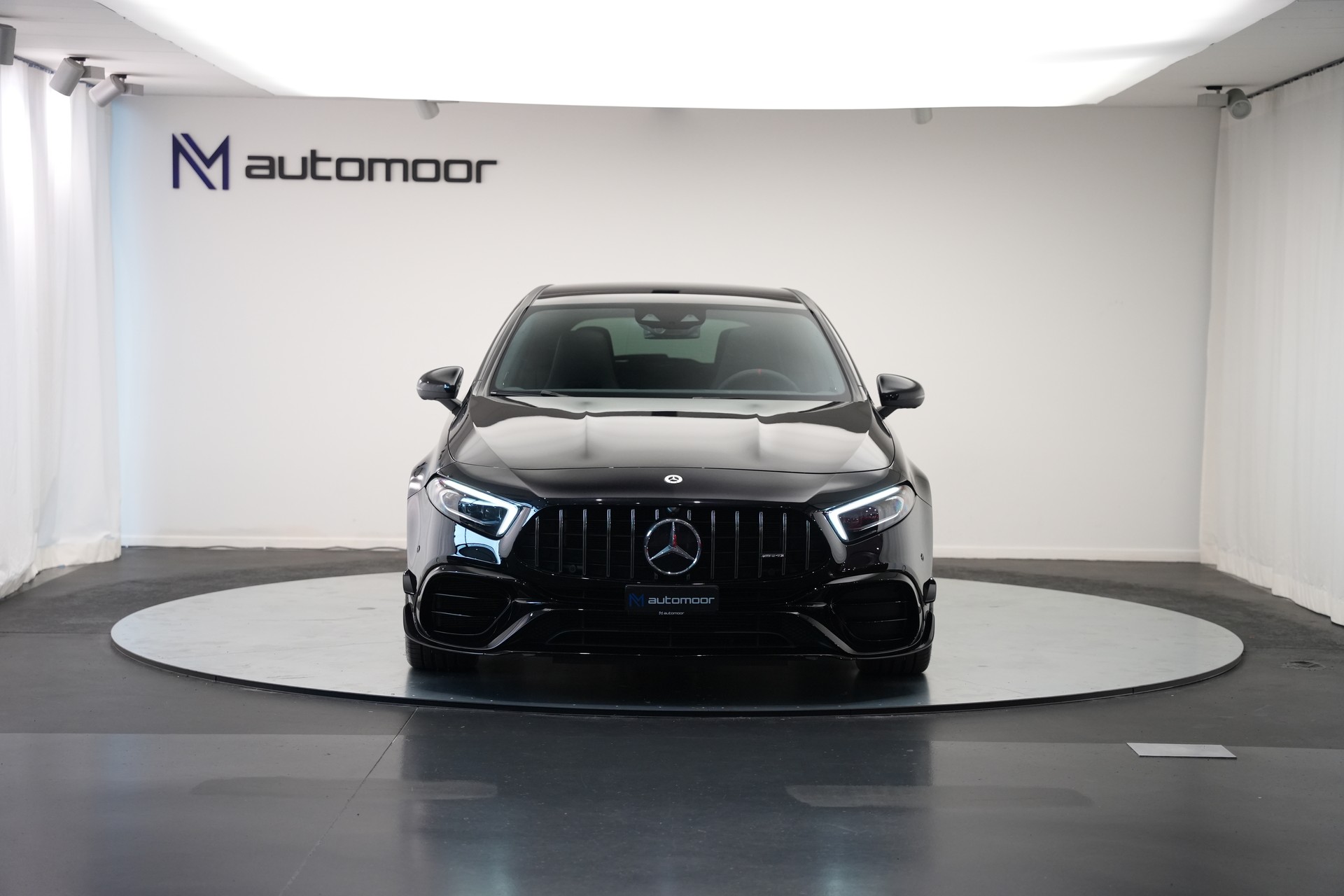 MERCEDES-BENZ A 45 S AMG 4Matic+ Speedshift *Akrapovic* *Aero-Paket* *CH-Fahrzeug*-showroom-element-1