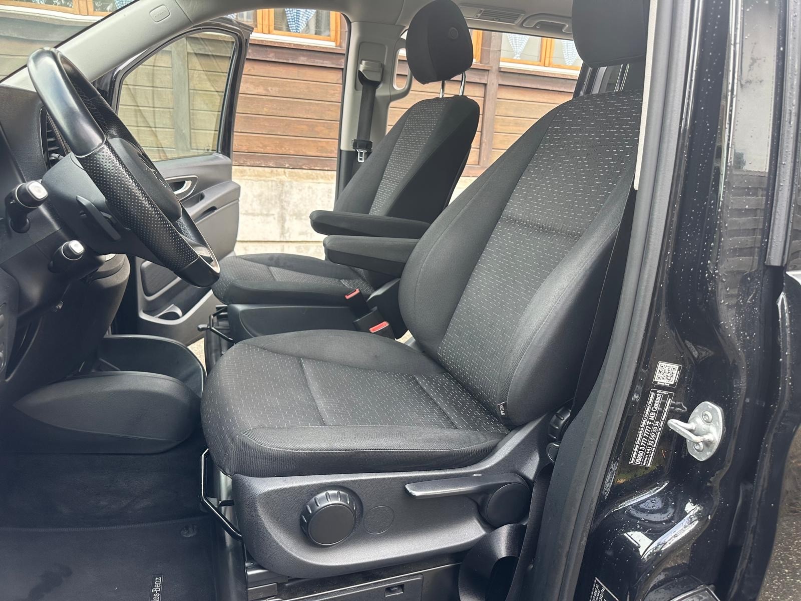 MERCEDES-BENZ Vito 116 CDI Lang Select Tourer 9G-Tronic-image-9