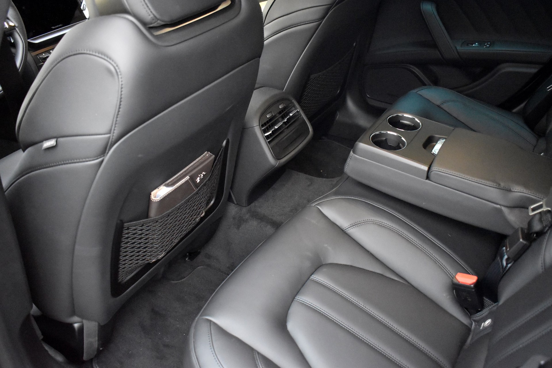 MASERATI Ghibli 2.0 Hybrid GranSport Automatica-image-11
