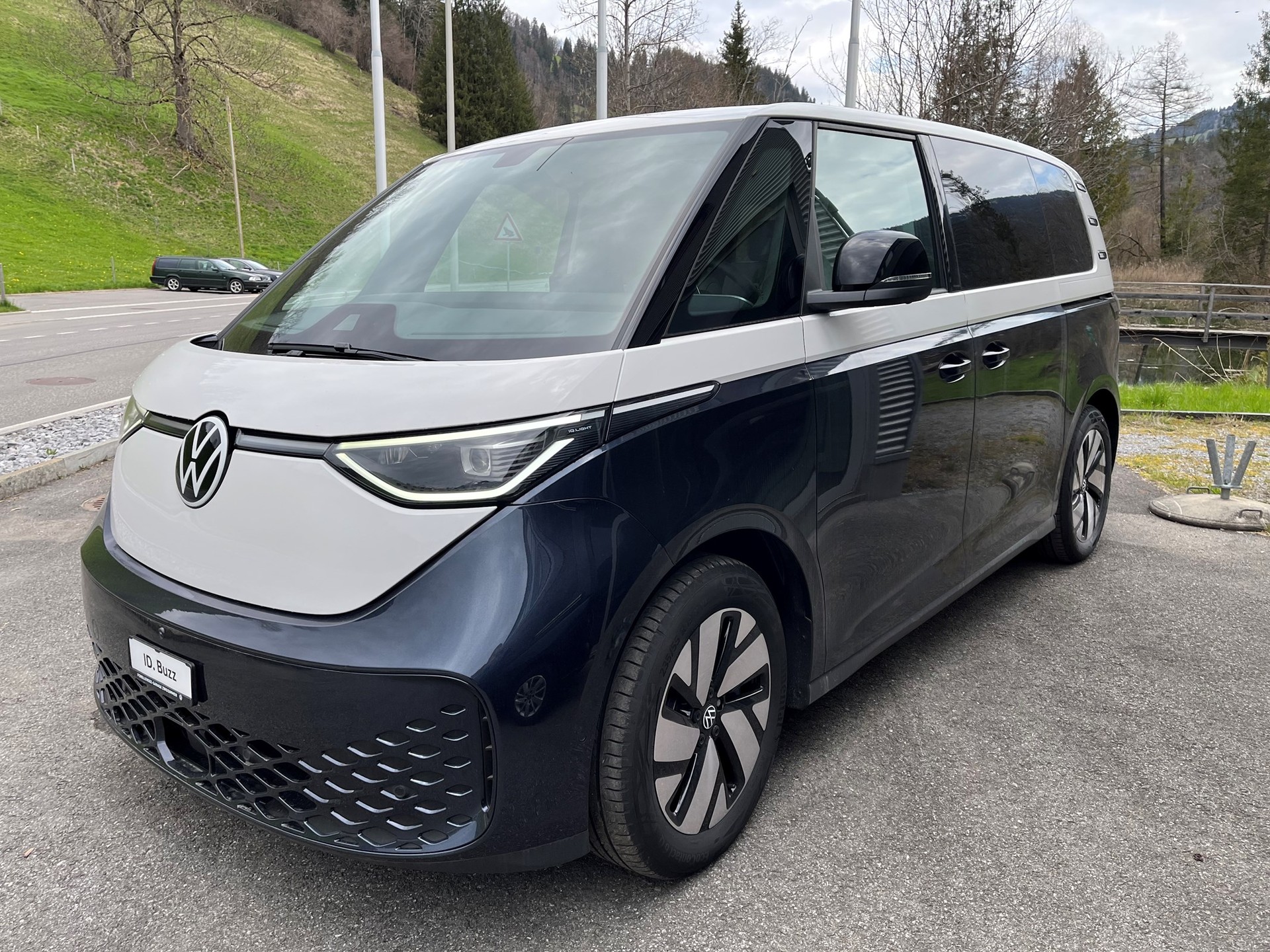 VW ID.Buzz Pro-image-1