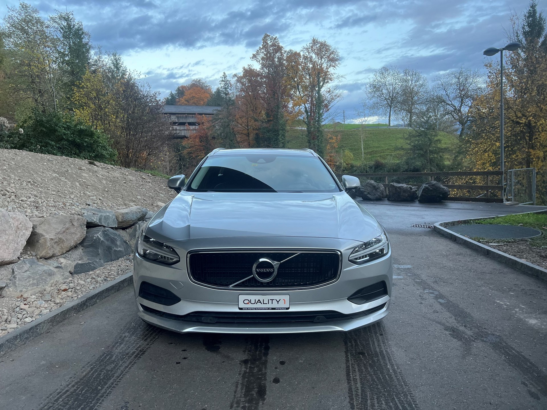 VOLVO V90 D3 Kinetic Geartronic-image-1