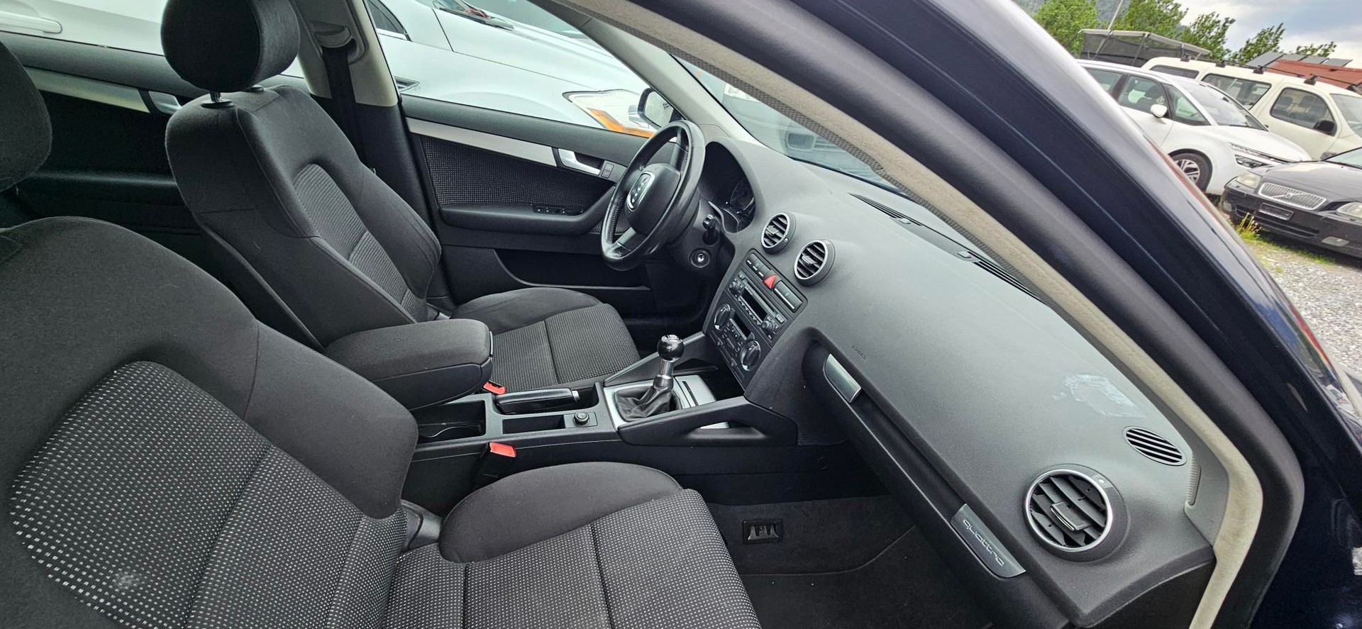 AUDI A3 Sportback 2.0 Turbo FSI Ambition quattro-image-4