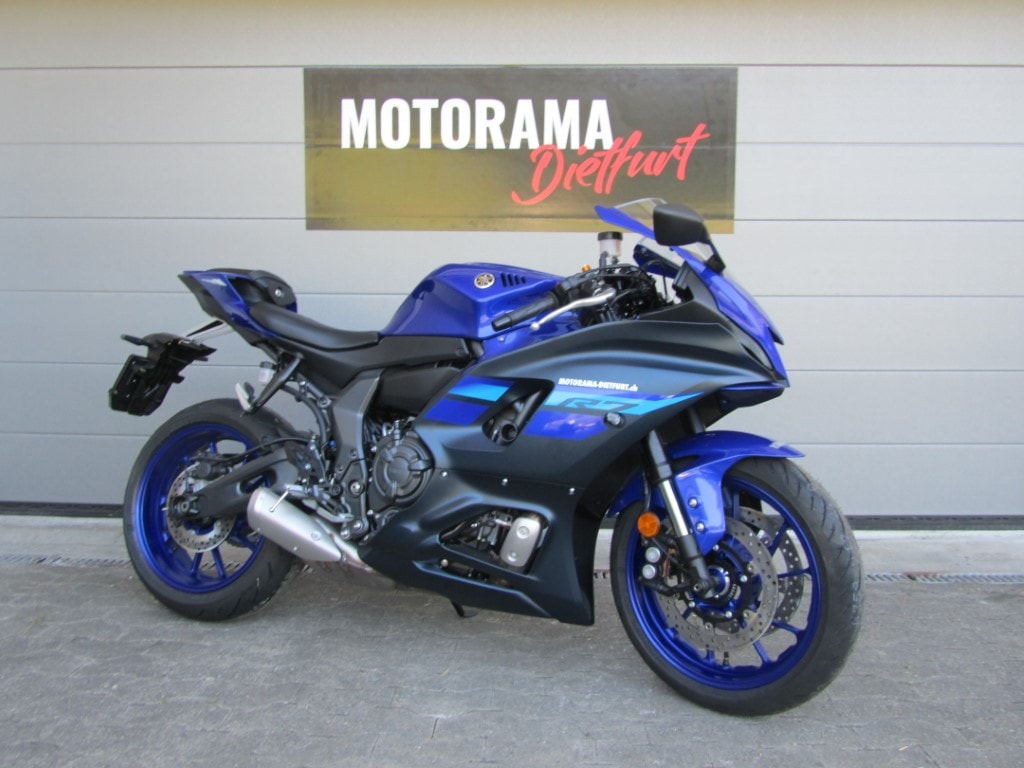 YAMAHA R7-showroom-element-1