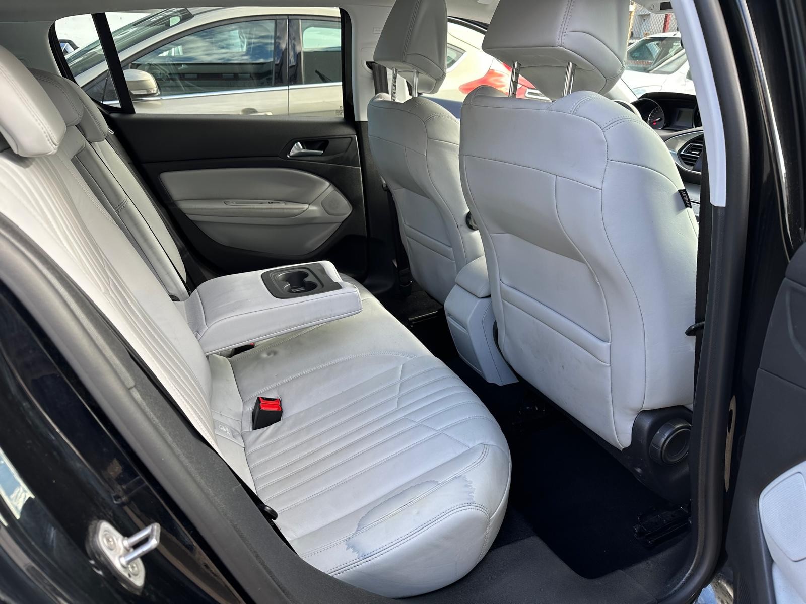 PEUGEOT 308 1.6 THP Active-image-11
