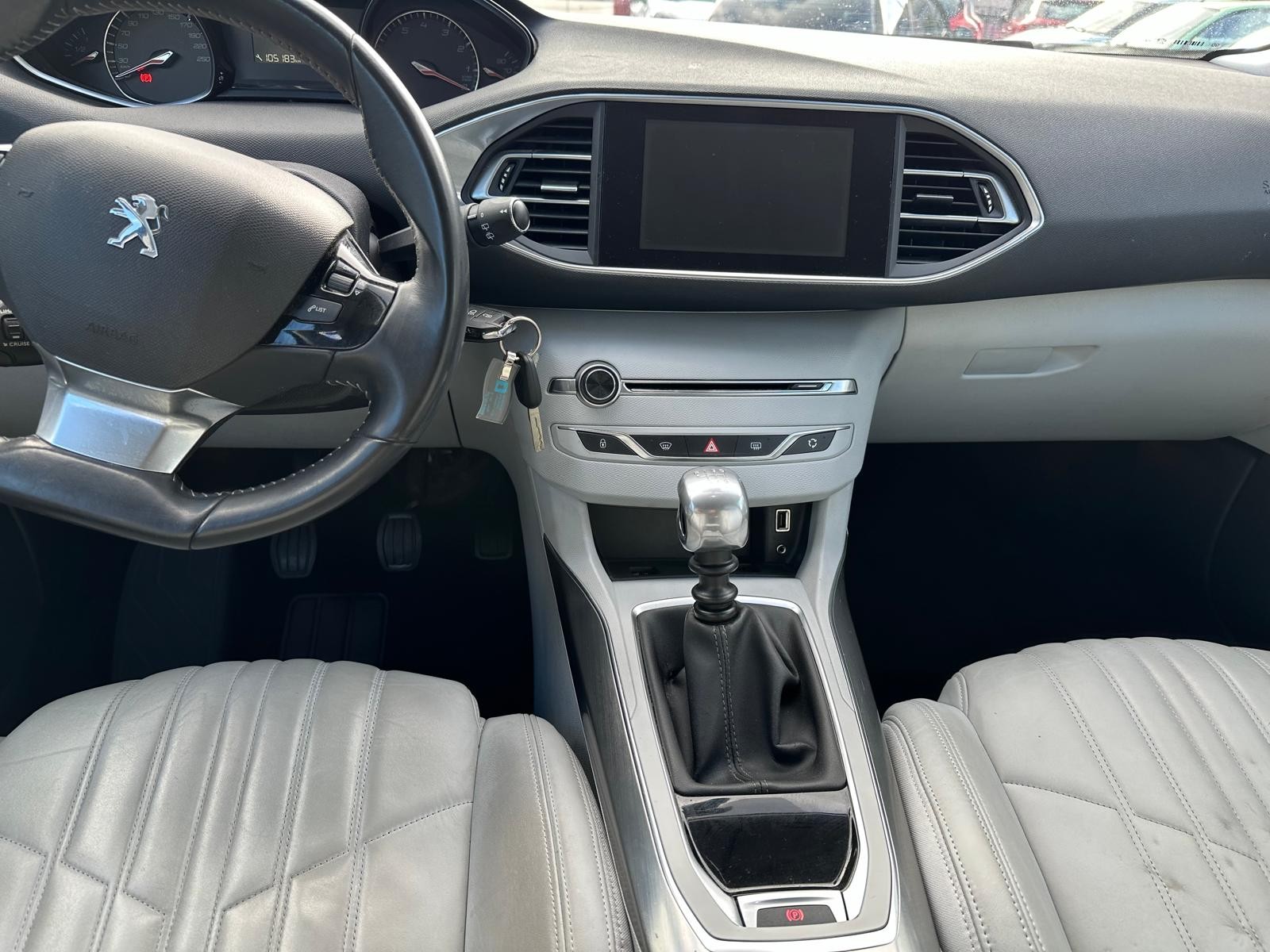 PEUGEOT 308 1.6 THP Active-image-13