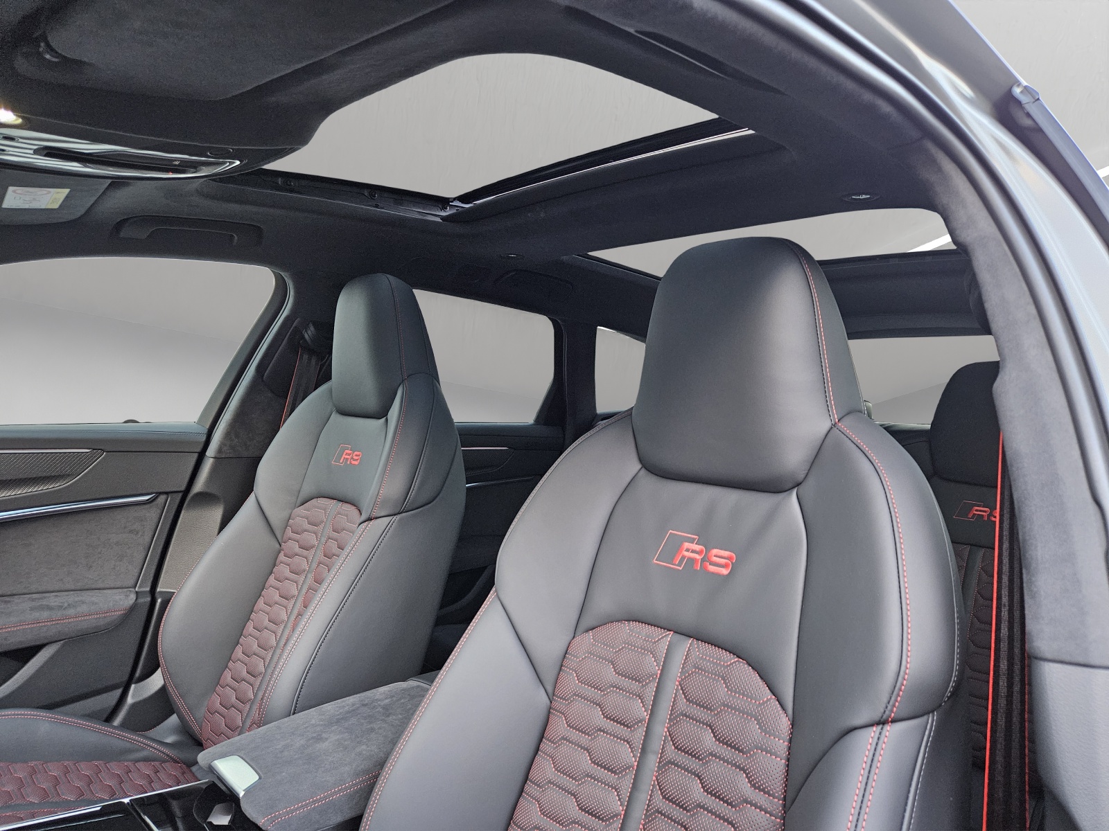 AUDI RS6 Avant 4.0 TFSI V8 Performance quattro-image-8