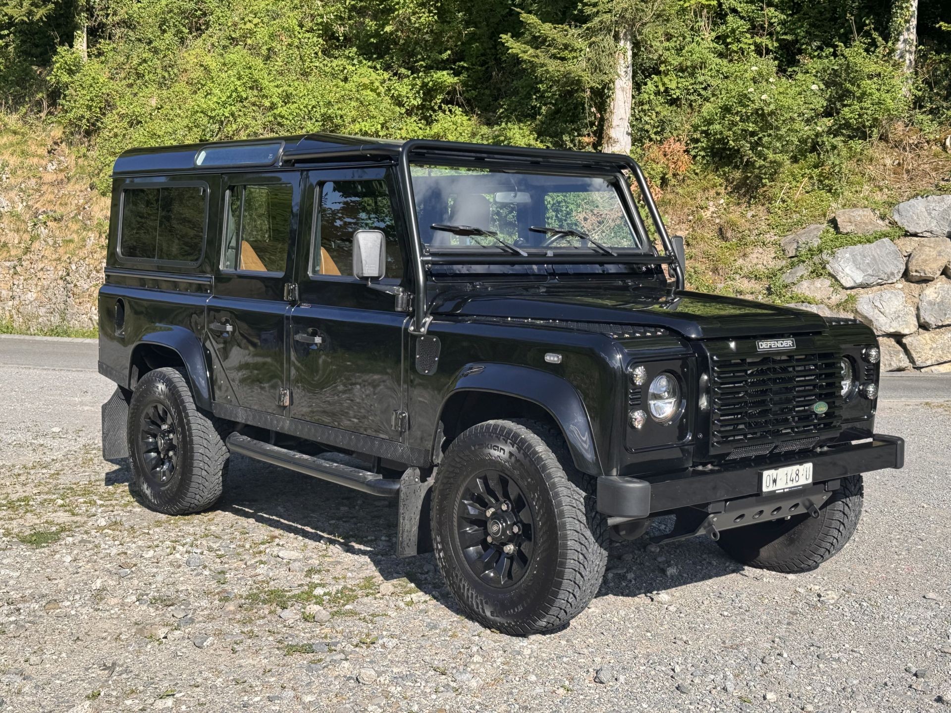 LAND ROVER Defender 110 SW 2.5 Td5 Black Edition Avus Performance-image-0