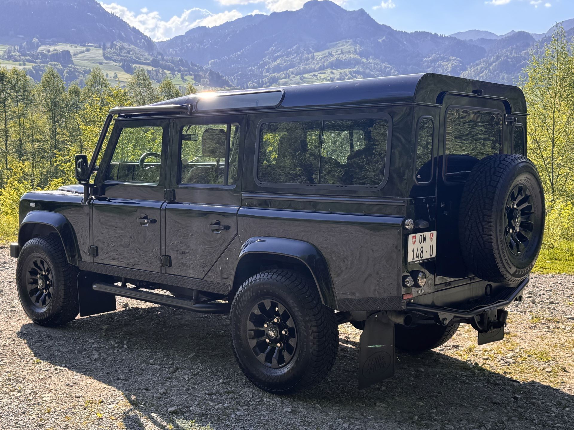 LAND ROVER Defender 110 SW 2.5 Td5 Black Edition Avus Performance-image-5