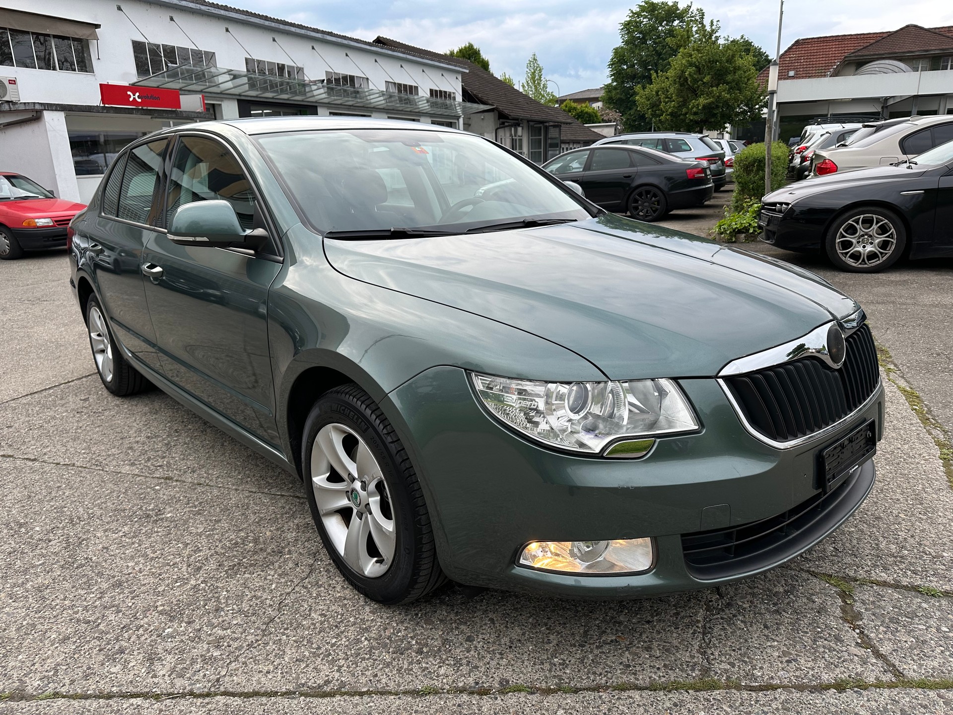 SKODA Superb 1.6 TDi Greenline Elegance-image-6