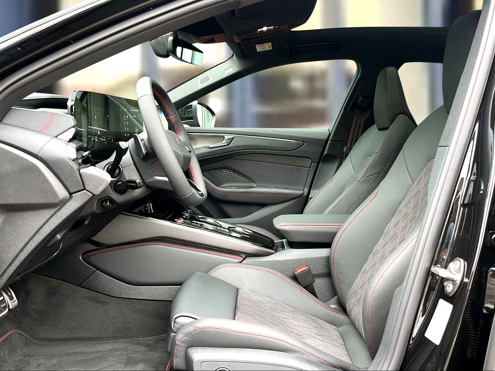 AUDI A6 Avant TFSI quattro 270 kW S tronic Mythosschwarz Metallic-image-7