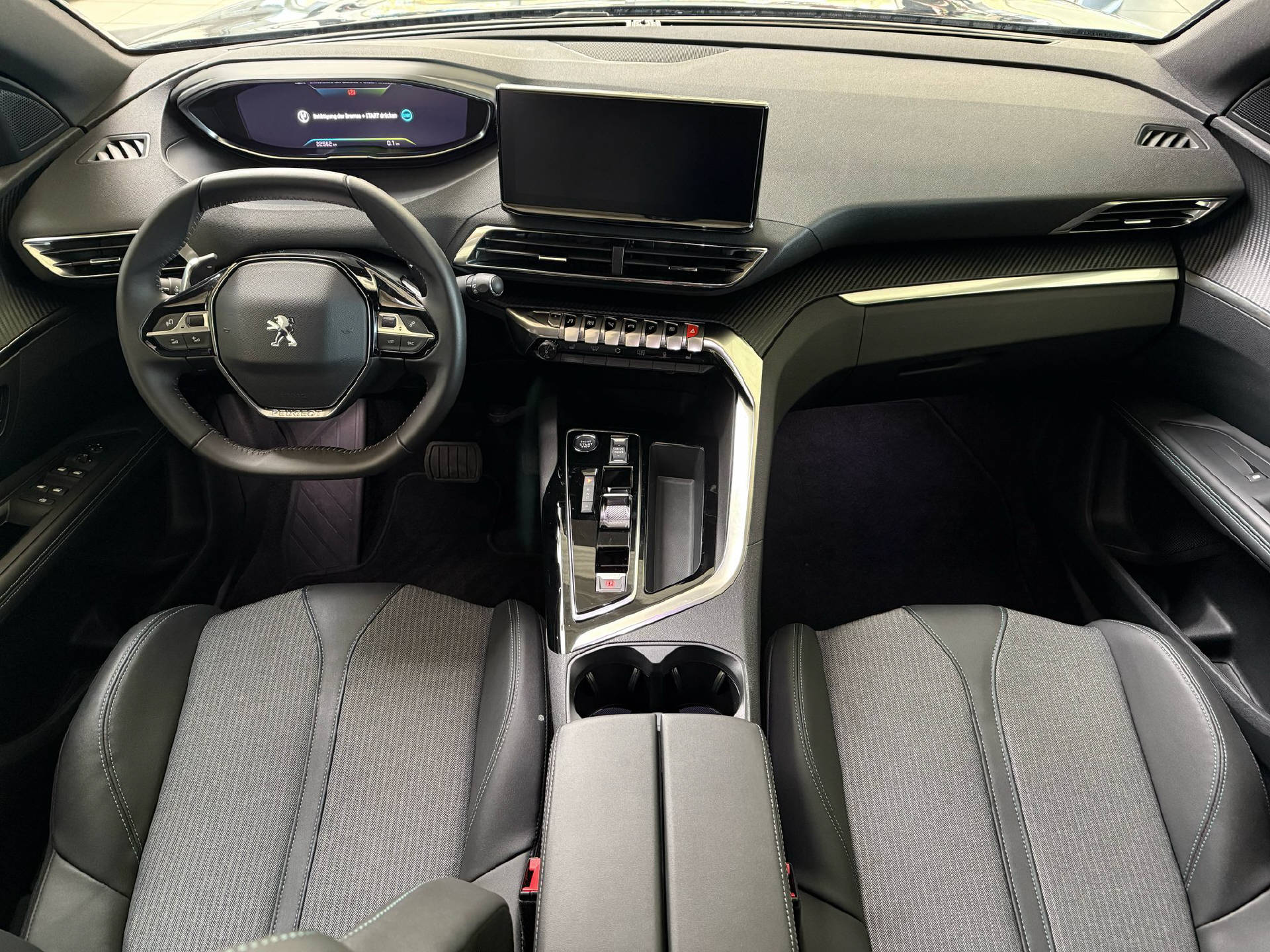 PEUGEOT 3008 1.6 Plug-in Hybrid Allure Pack-image-6