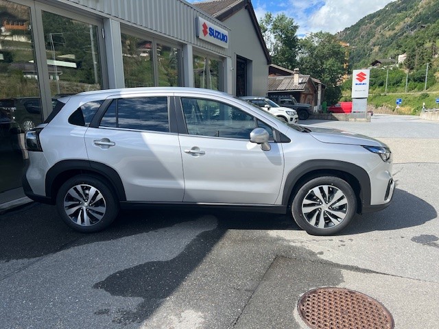 SUZUKI SX4 S-Cross 1.4T Compact Top Hybrid 4WD Automatic-image-3