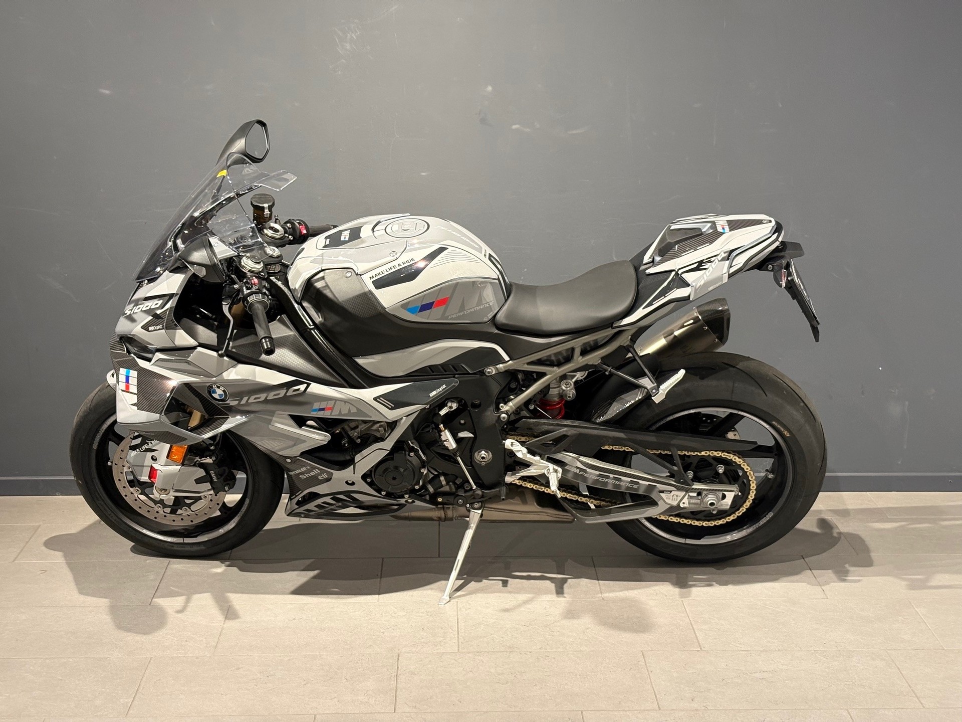 BMW S 1000 RR-showroom-element-3