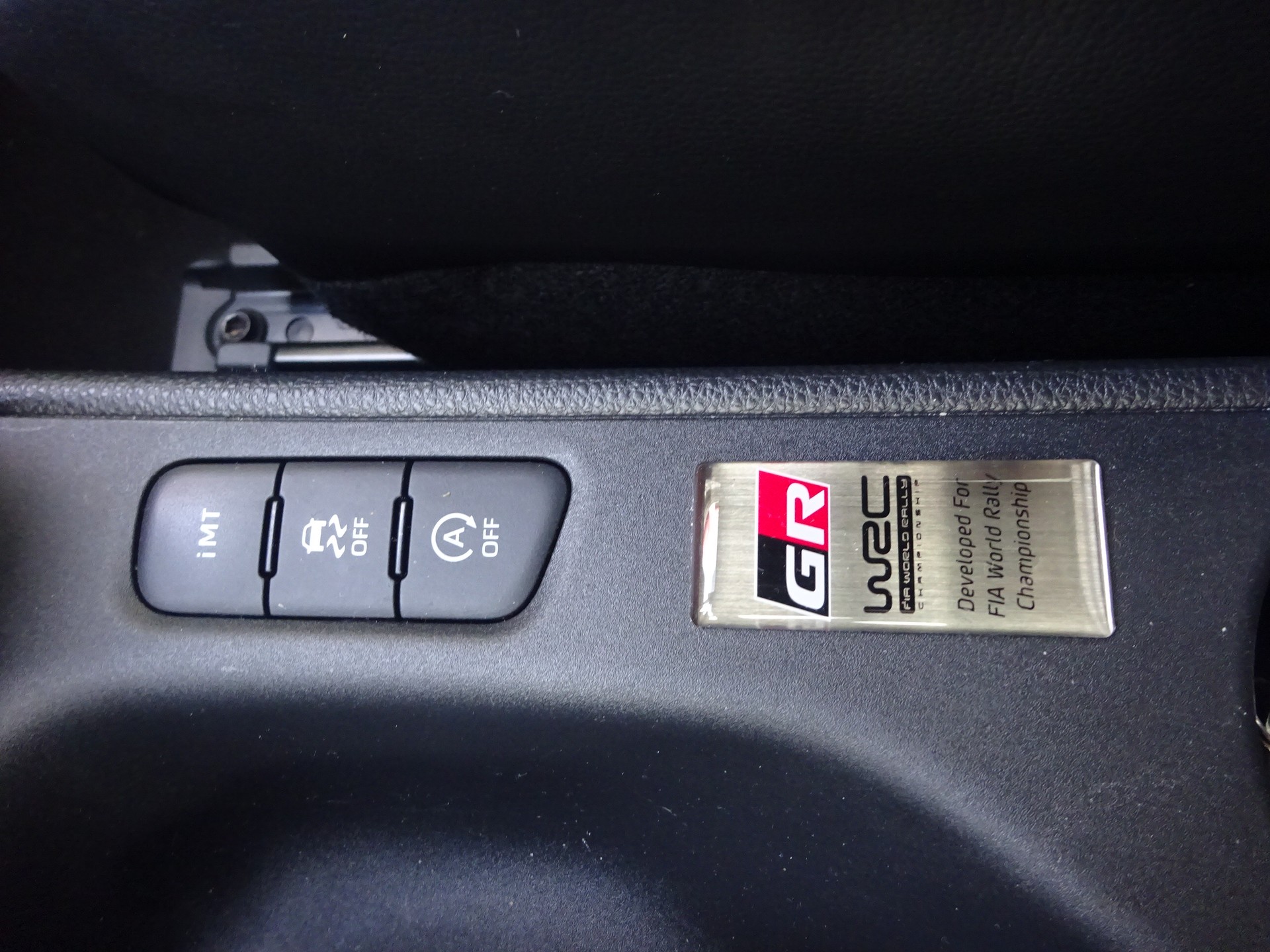 TOYOTA Yaris 1.6 GR Sport-image-14