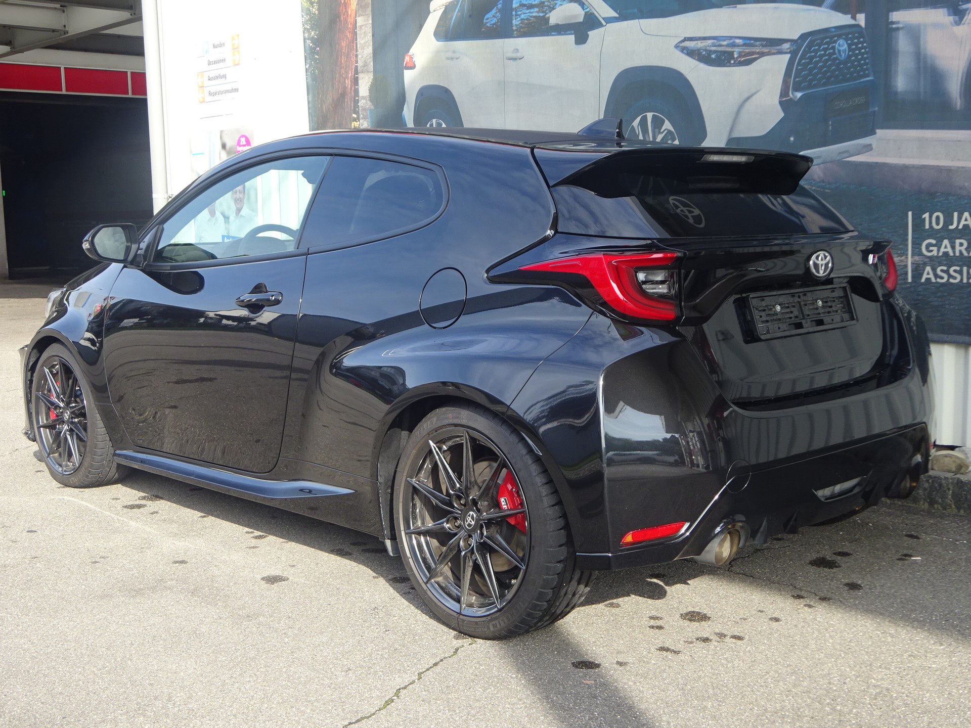 TOYOTA Yaris 1.6 GR Sport-image-4