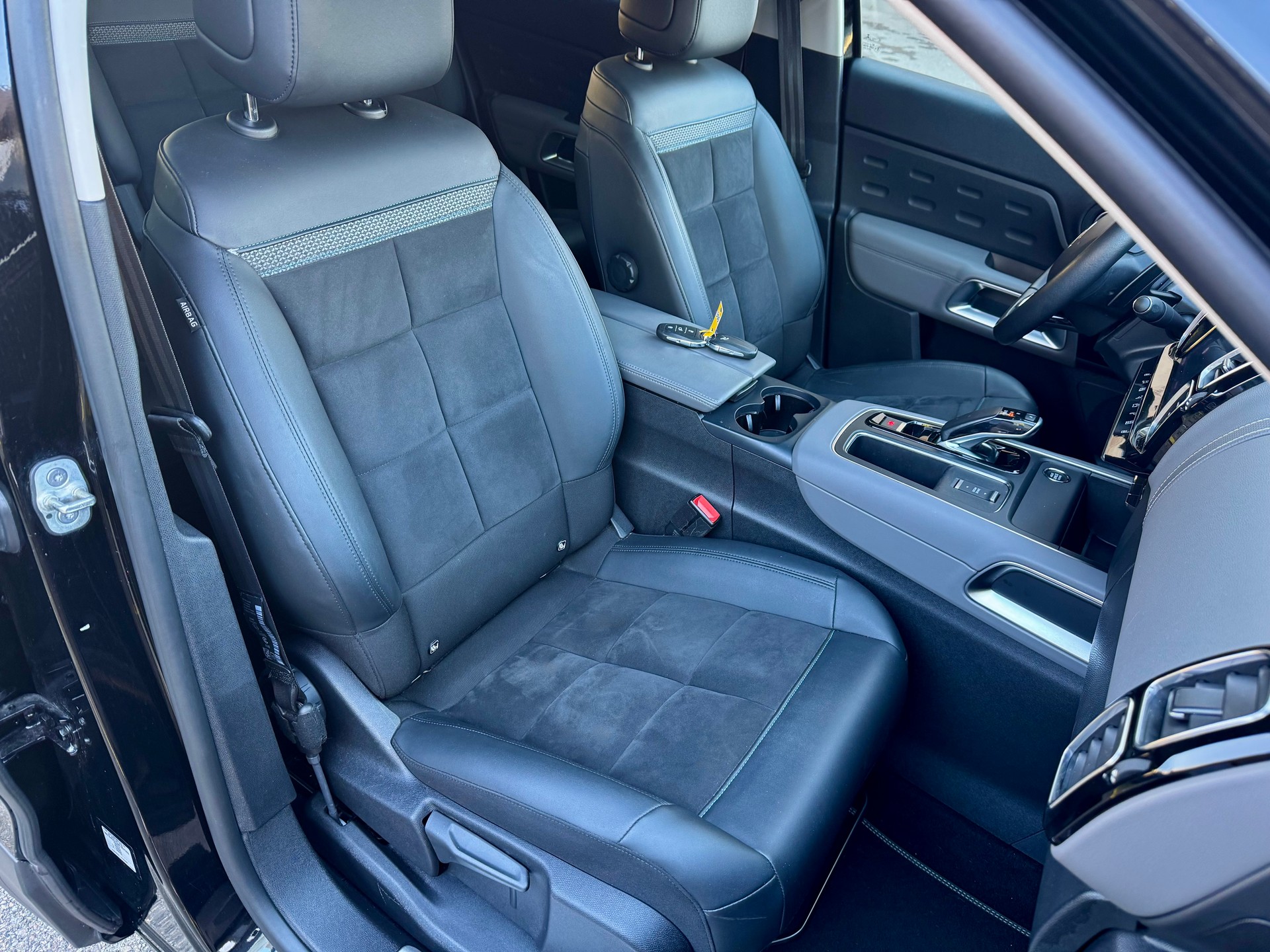 CITROEN C5 Aircross 1.6 PHEV Swiss Edition-image-11