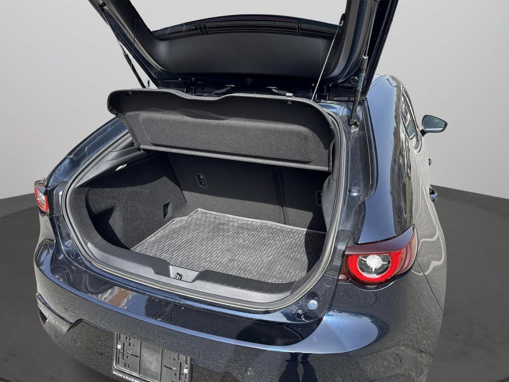 MAZDA 3 Hatchback SKYACTIV-X M Hybrid 186 AWD Homura Automat-image-12