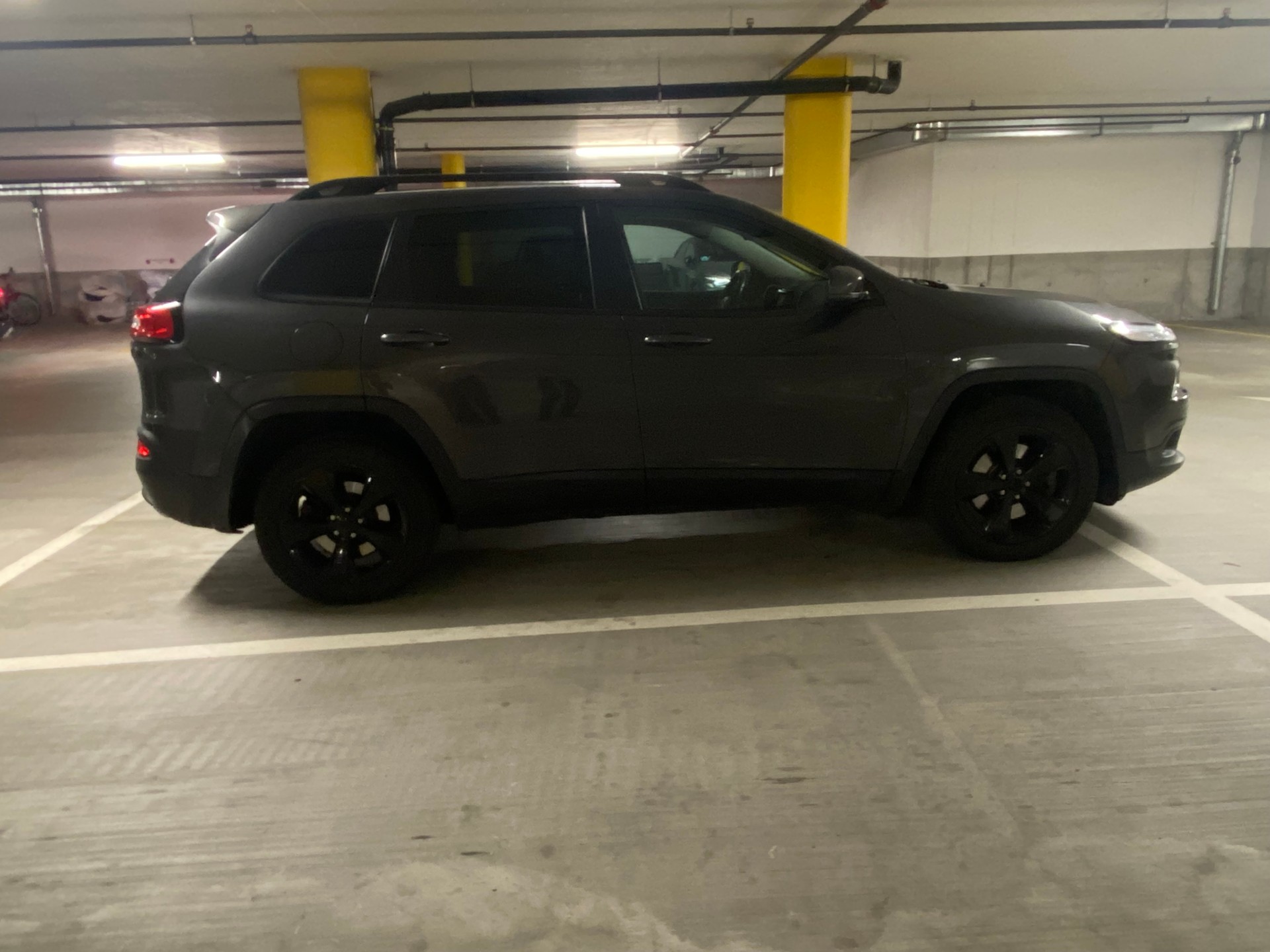 JEEP Cherokee 2.2TD Limited AWD 9ATX AD-image-2