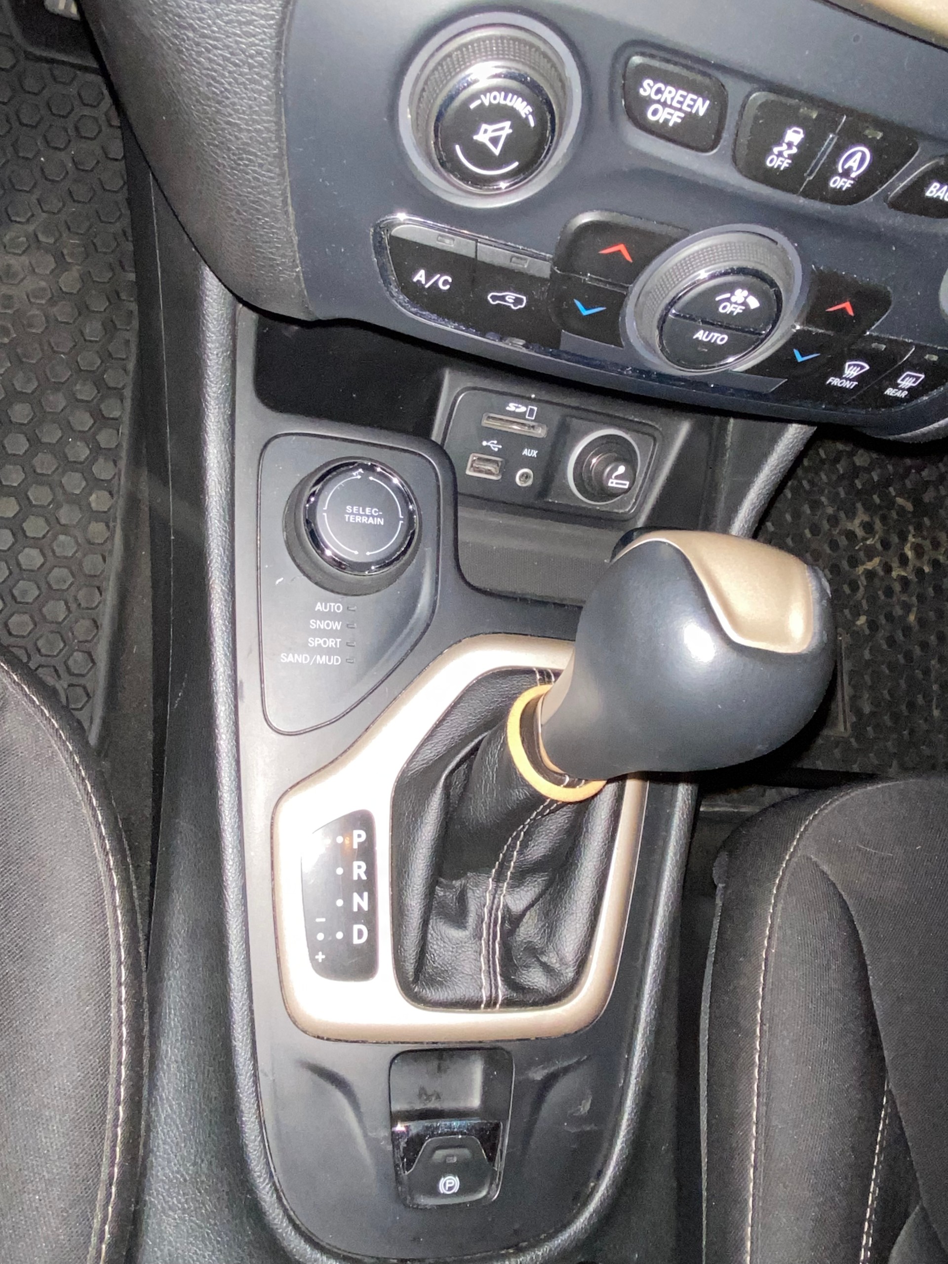 JEEP Cherokee 2.2TD Limited AWD 9ATX AD-image-5
