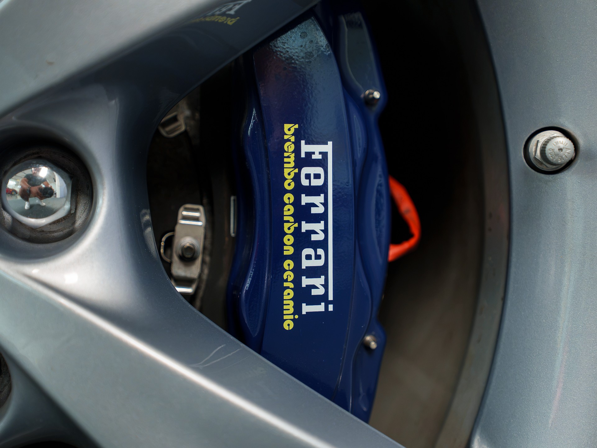 FERRARI Portofino 3.9 V8 T in Bianco Avus-image-16