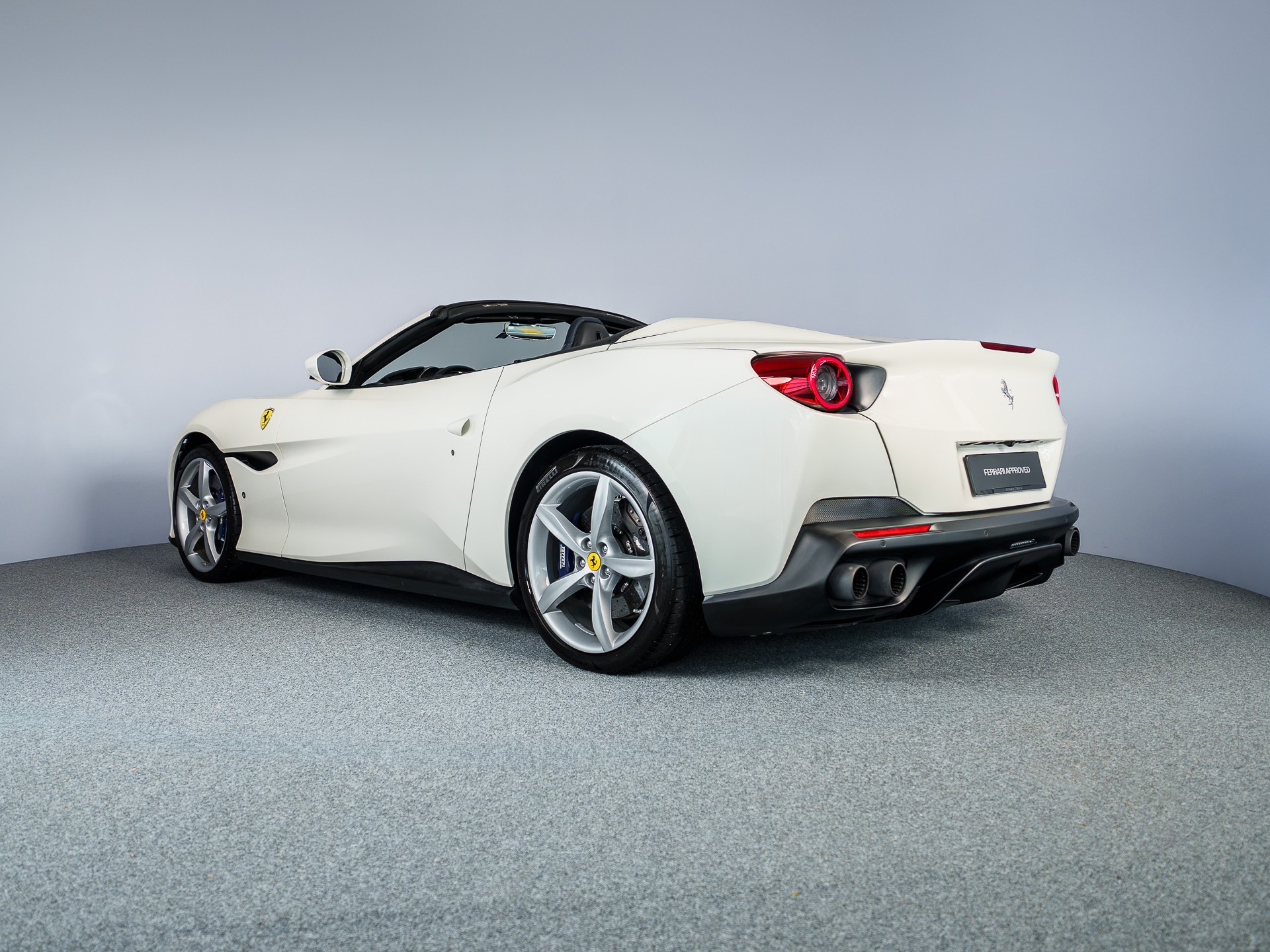 FERRARI Portofino 3.9 V8 T in Bianco Avus-showroom-element-1