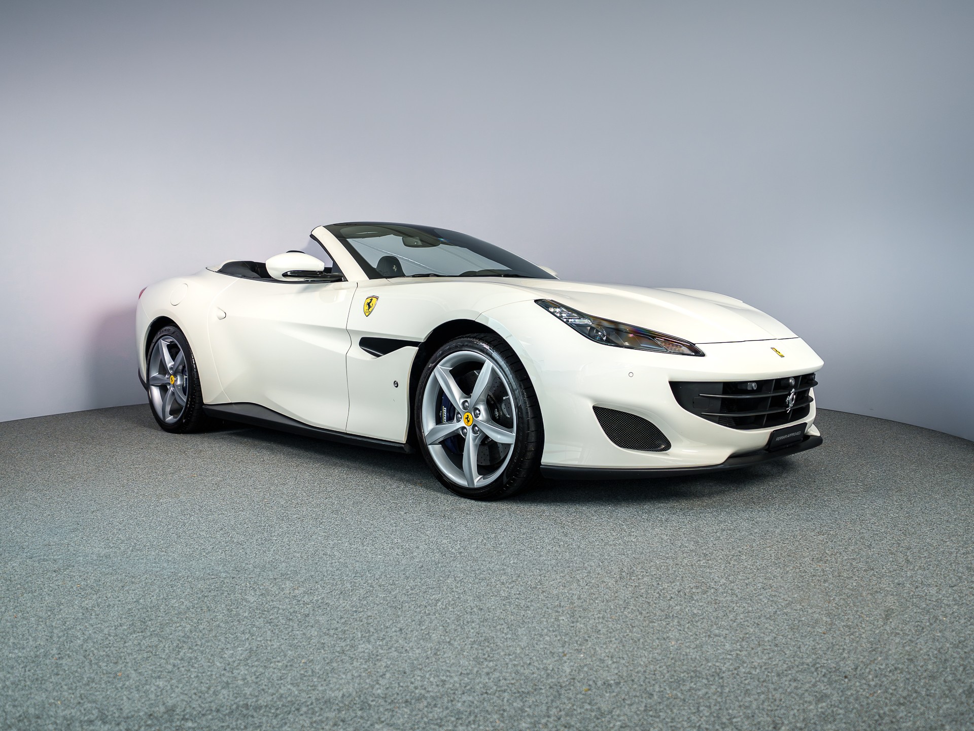 FERRARI Portofino 3.9 V8 T in Bianco Avus-image-5