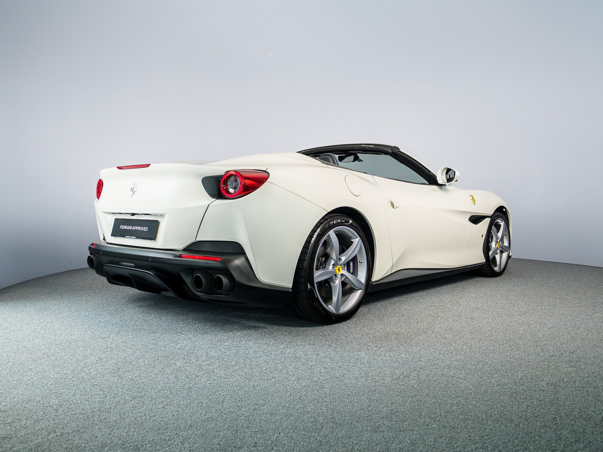 FERRARI Portofino 3.9 V8 T in Bianco Avus-image-10