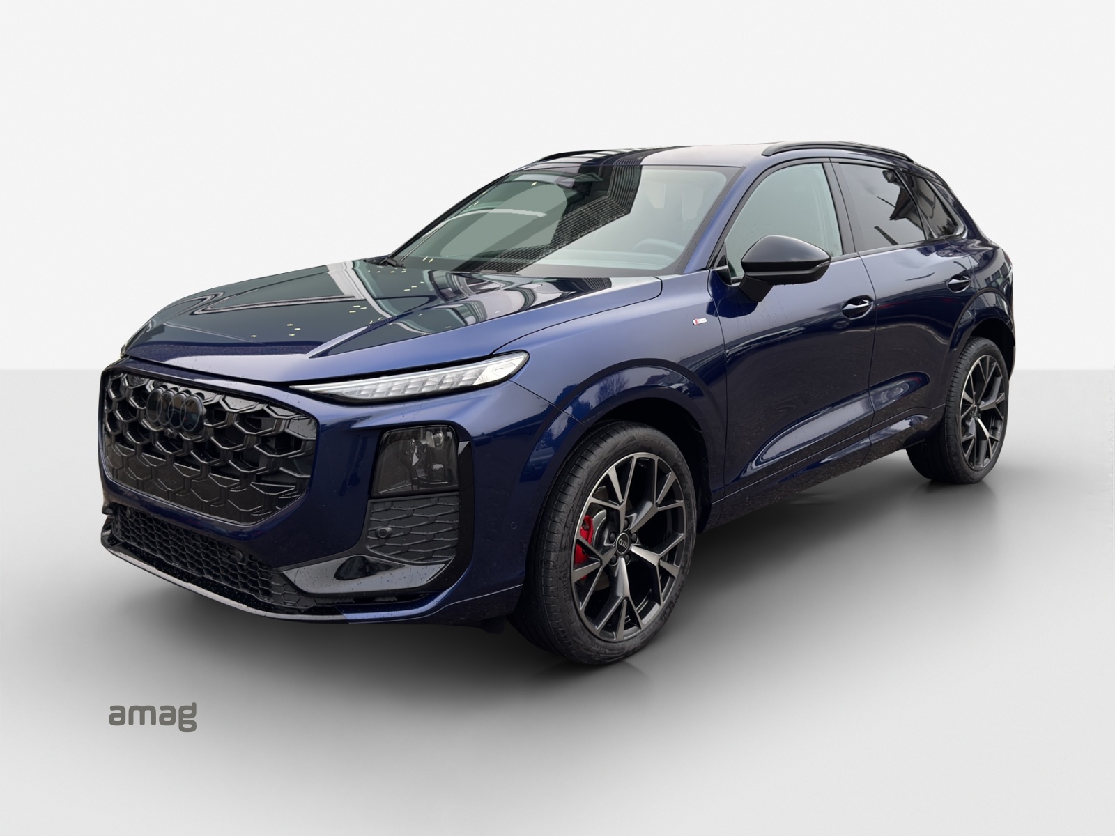 AUDI Q3 SUV 110 kW TFSI S tronic-image-0