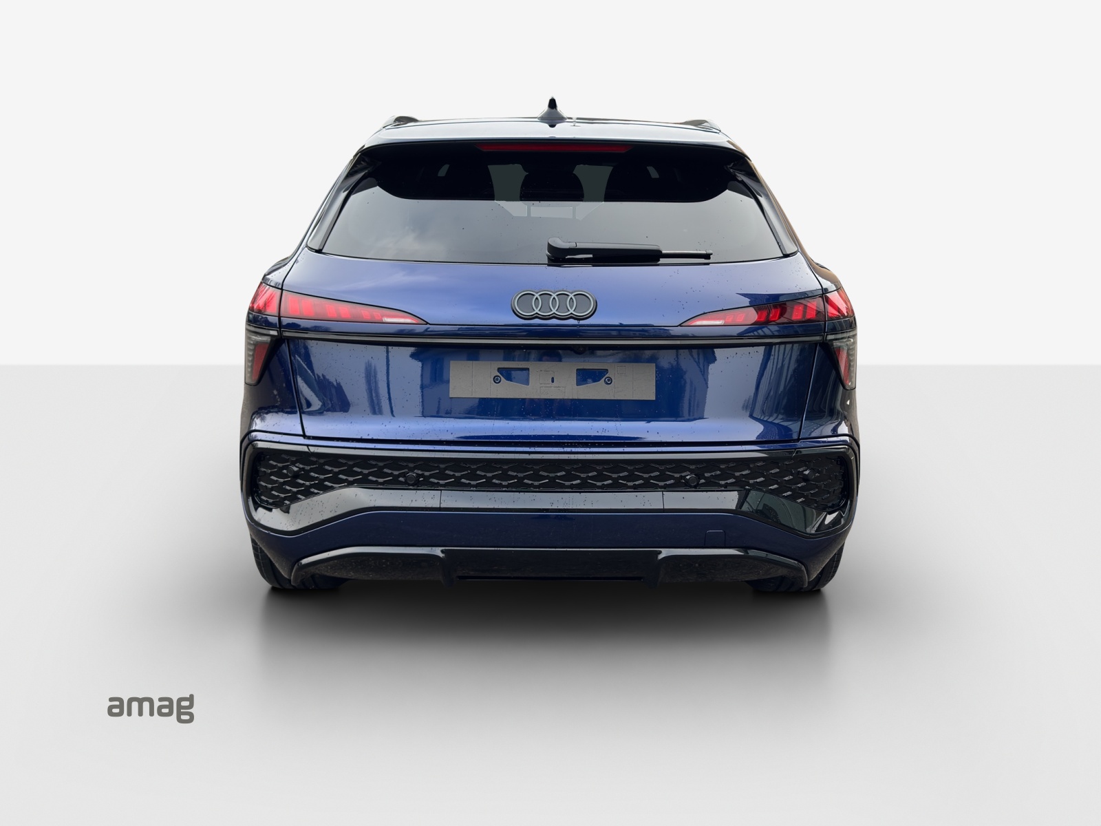 AUDI Q3 SUV 110 kW TFSI S tronic-image-3