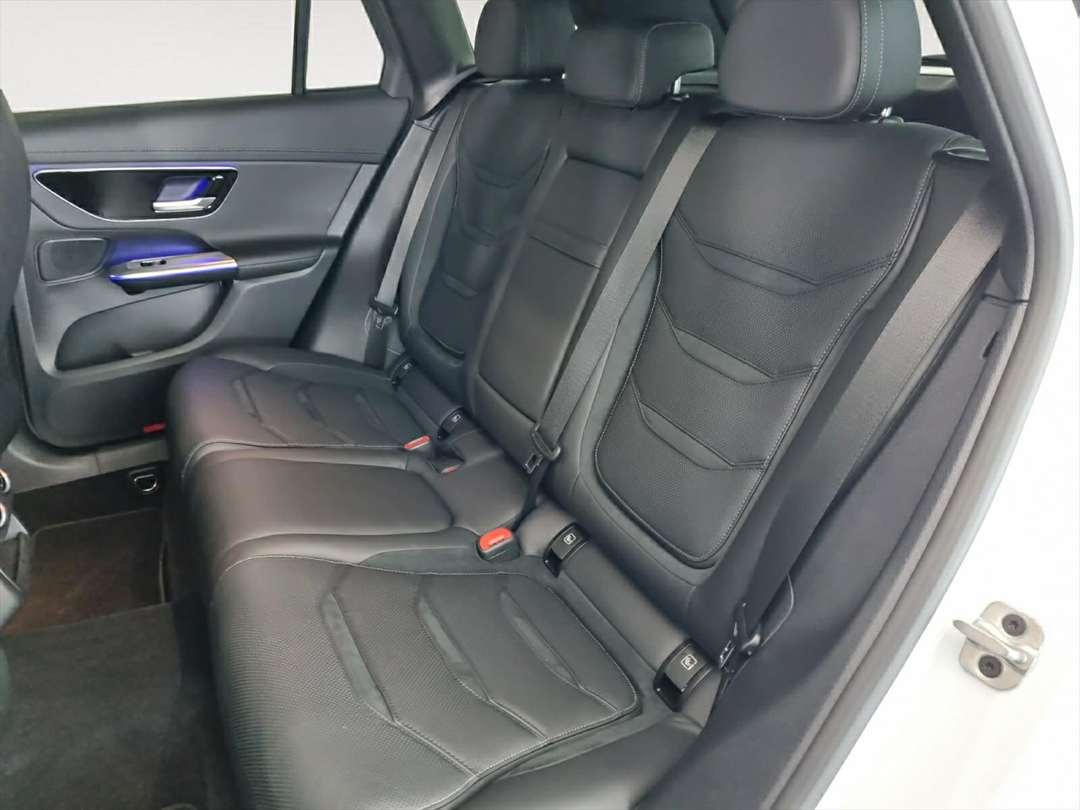 MERCEDES-BENZ GLC 63 AMG S E Performance-image-14