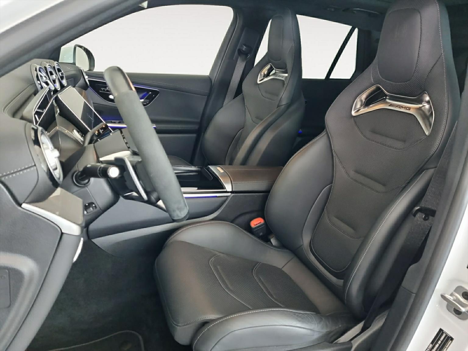 MERCEDES-BENZ GLC 63 AMG S E Performance-image-4