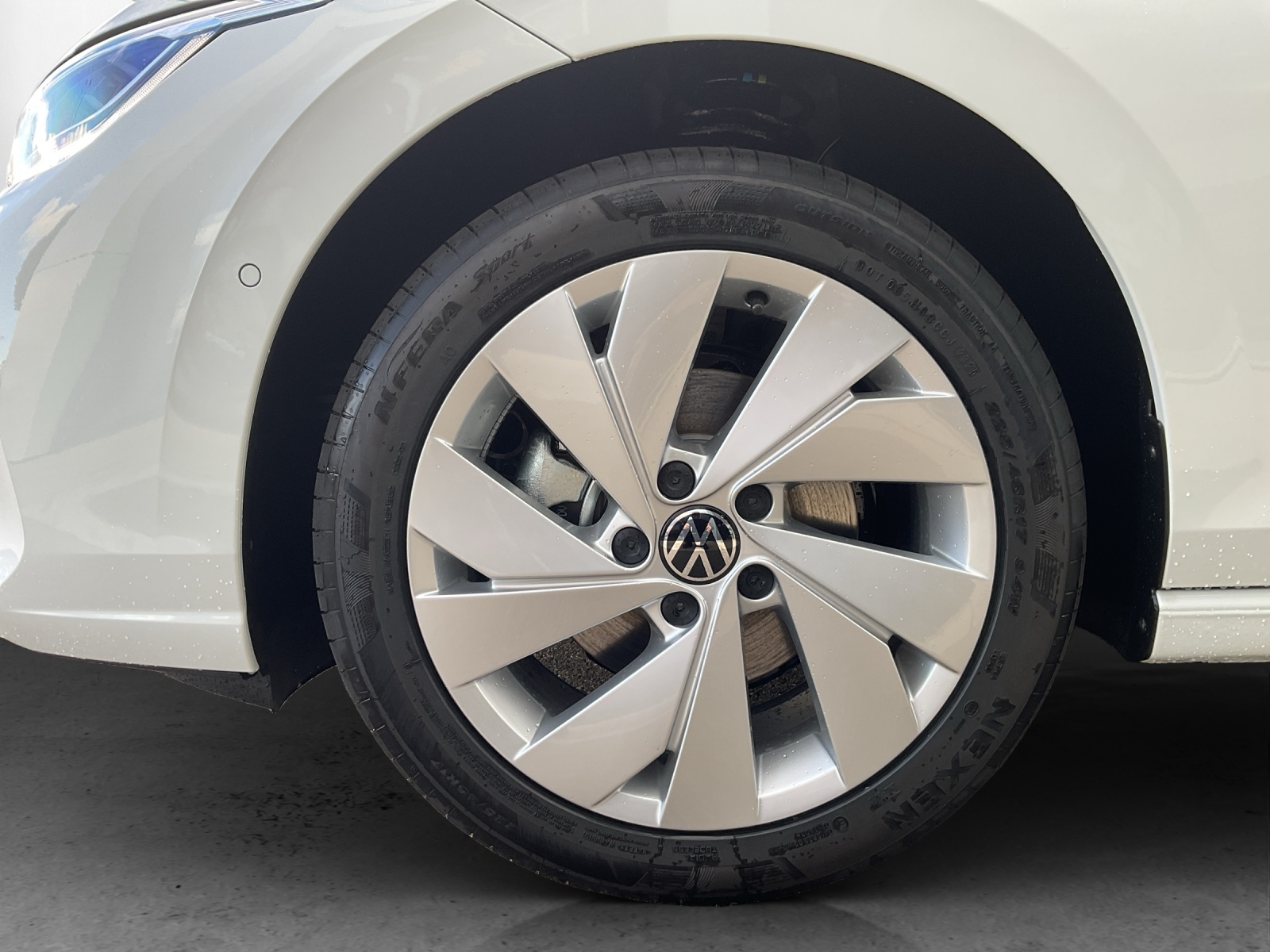 VW Golf 1.5 e TSI mHEV United DSG-image-11