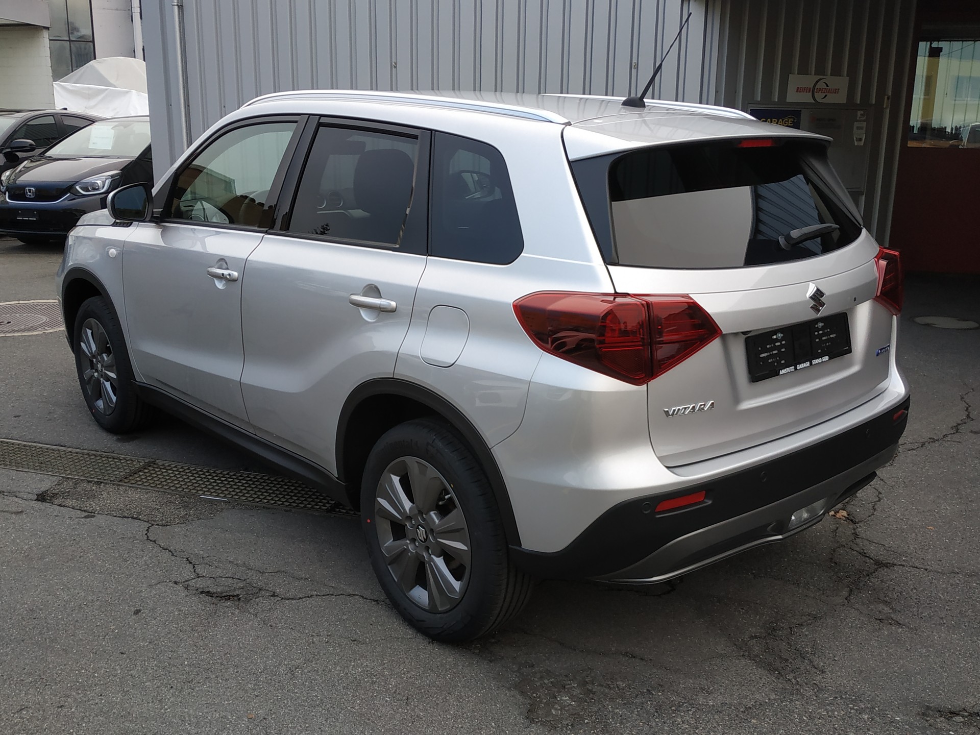 SUZUKI Vitara 1.4 Boosterjet Compact + 4x4 Hybrid-image-4