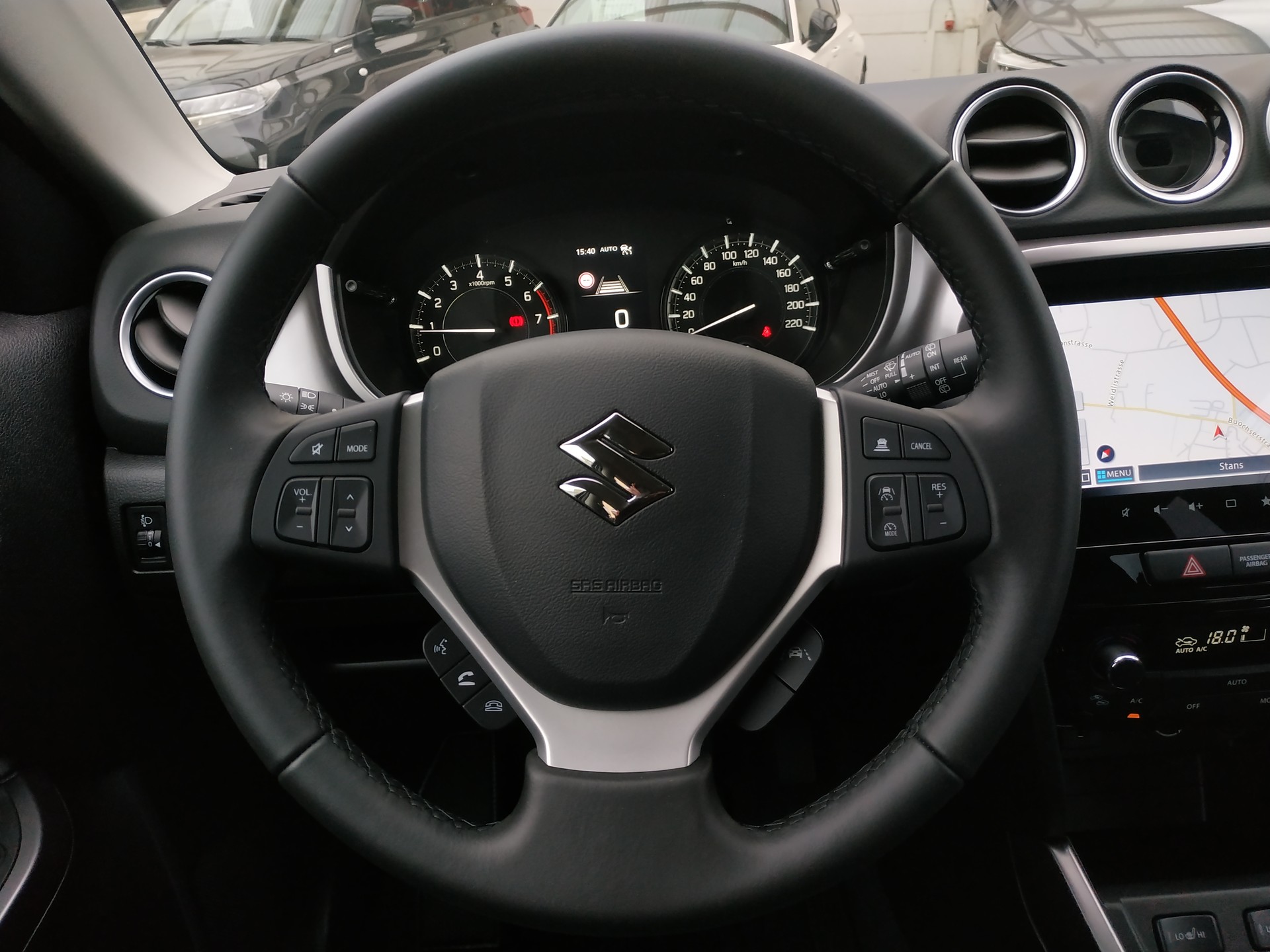 SUZUKI Vitara 1.4 Boosterjet Compact + 4x4 Hybrid-image-14