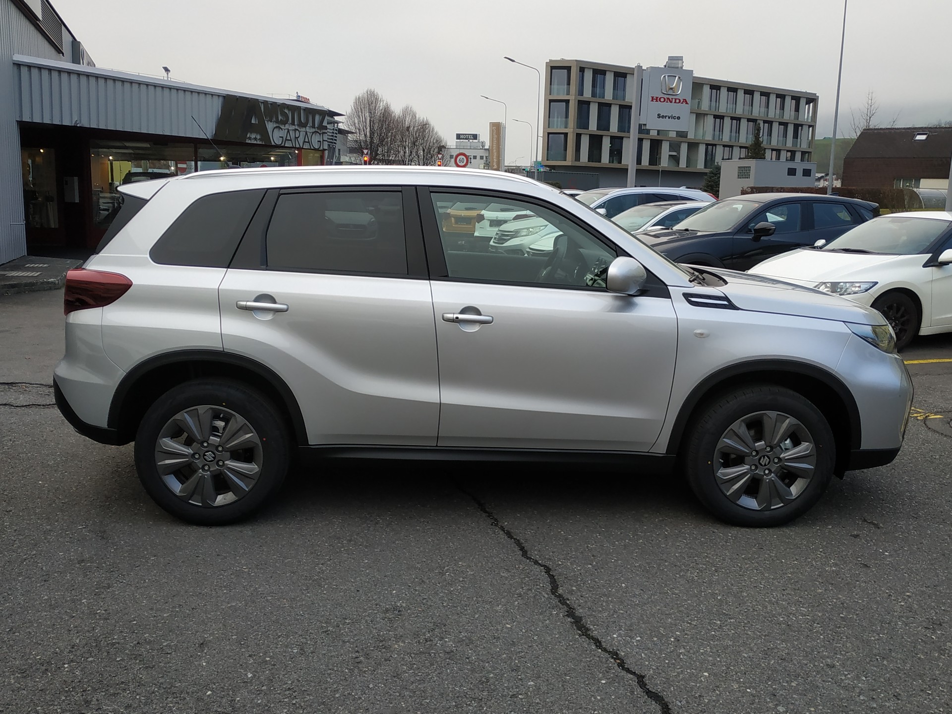SUZUKI Vitara 1.4 Boosterjet Compact + 4x4 Hybrid-image-5