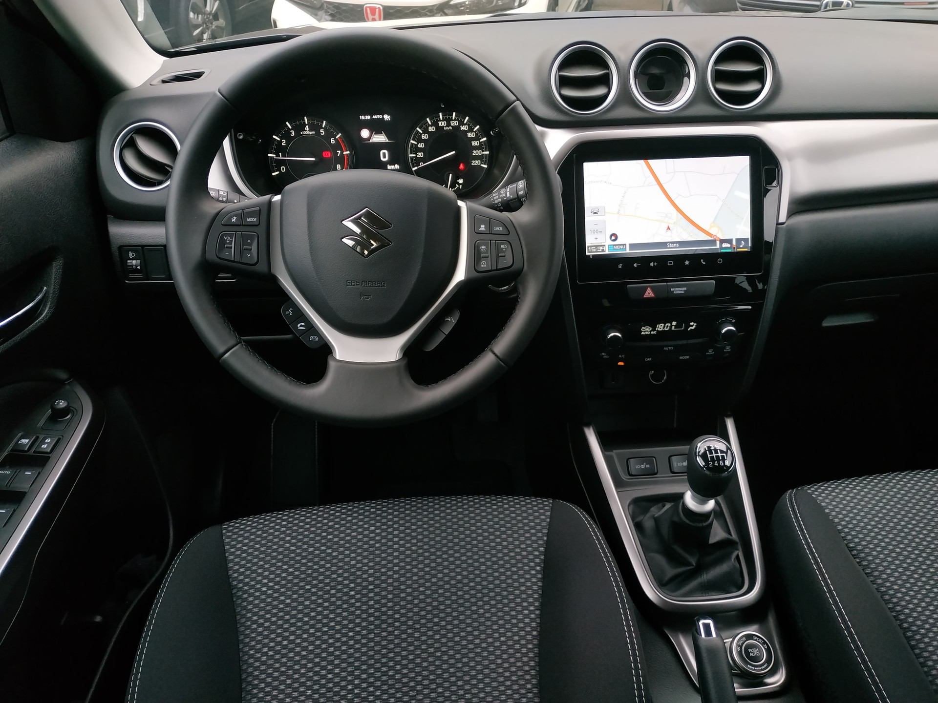 SUZUKI Vitara 1.4 Boosterjet Compact + 4x4 Hybrid-image-10