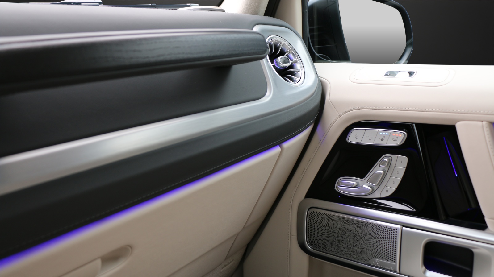 MERCEDES-BENZ G 63 AMG 9G-Tronic-image-12