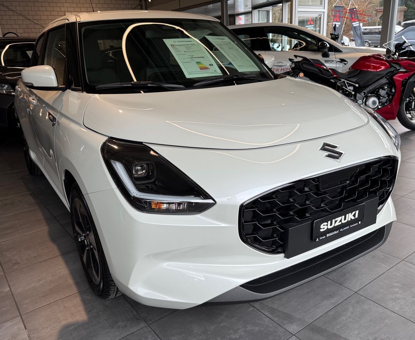 SUZUKI Swift 1.2 Sakura Top Hybrid (Kleinwagen)