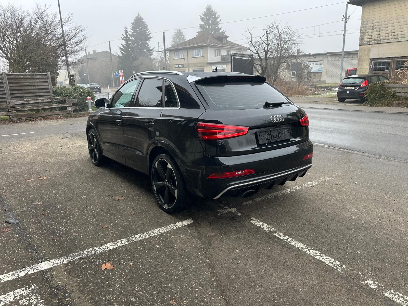 AUDI RS Q3 2.5 TFSI quattro S-tronic-image-2