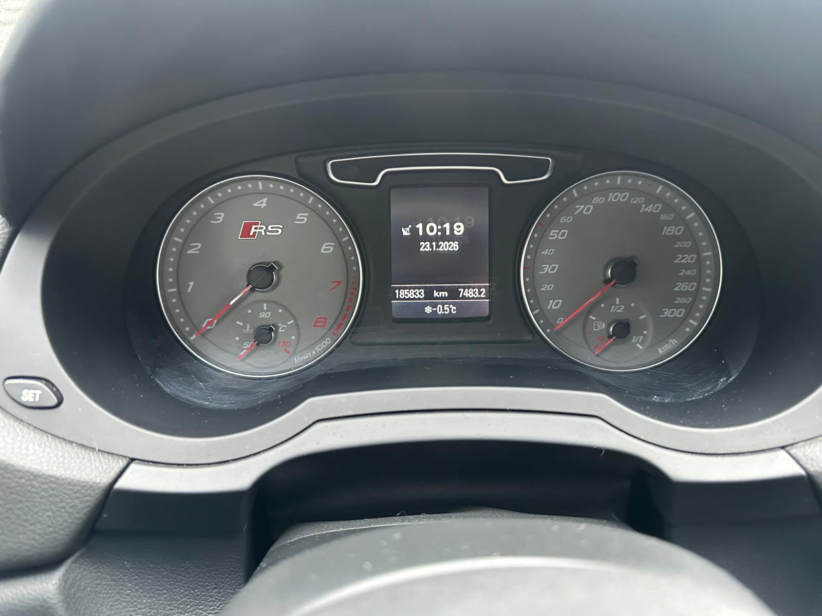 AUDI RS Q3 2.5 TFSI quattro S-tronic-image-14