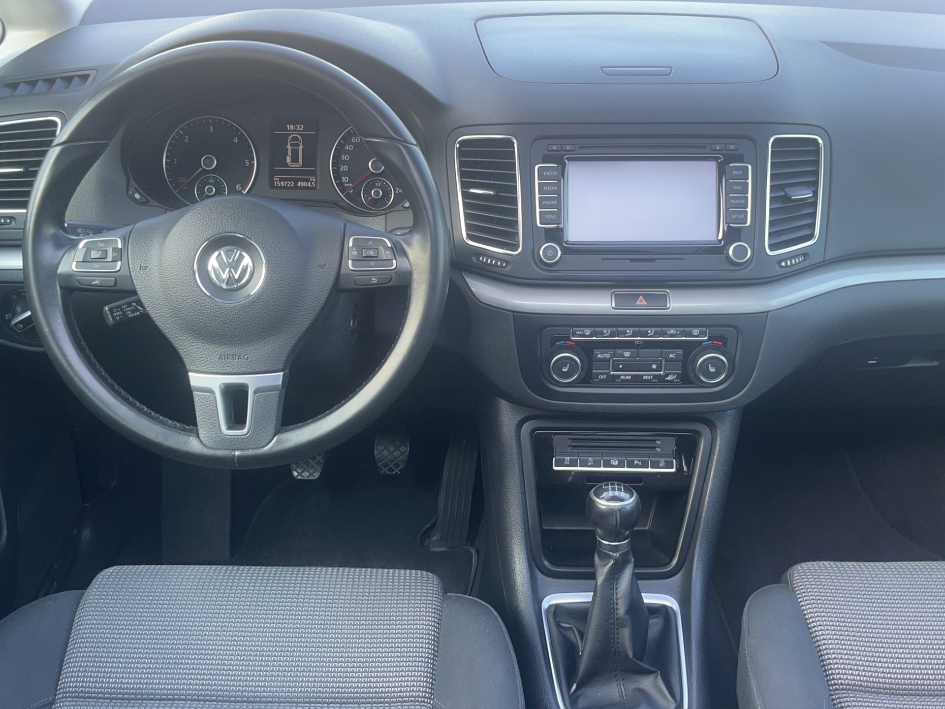 VW Sharan 2.0 TDI BMT Comfortline 4Motion-image-8