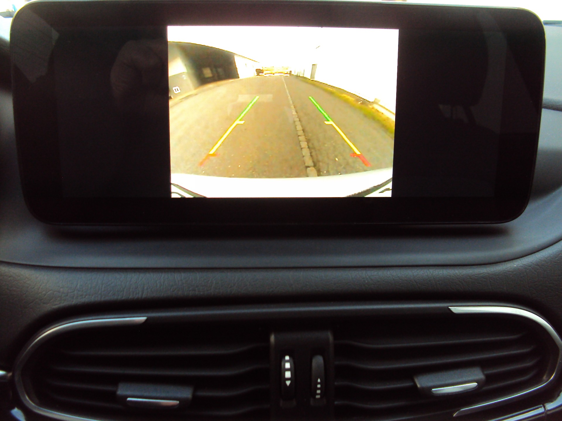 FIAT Tipo Hybrid 1.5 Cross-image-11