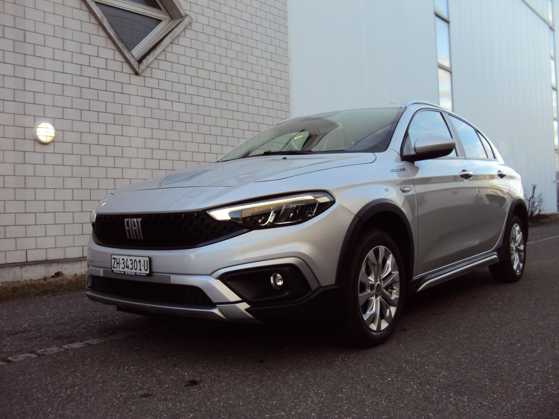 FIAT Tipo Hybrid 1.5 Cross-image-0