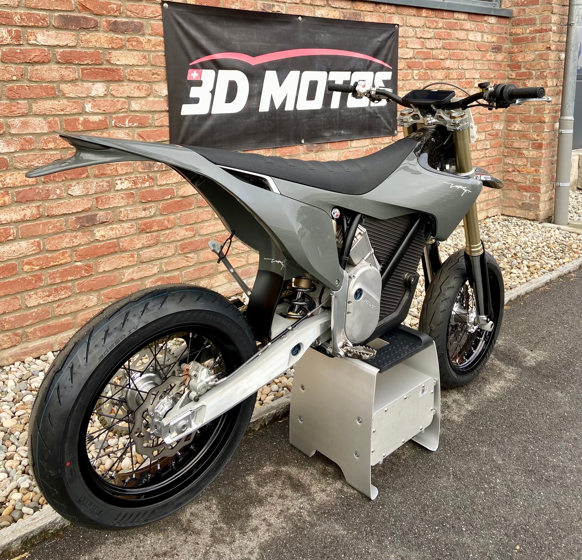 STARK VARG SM-showroom-element-2