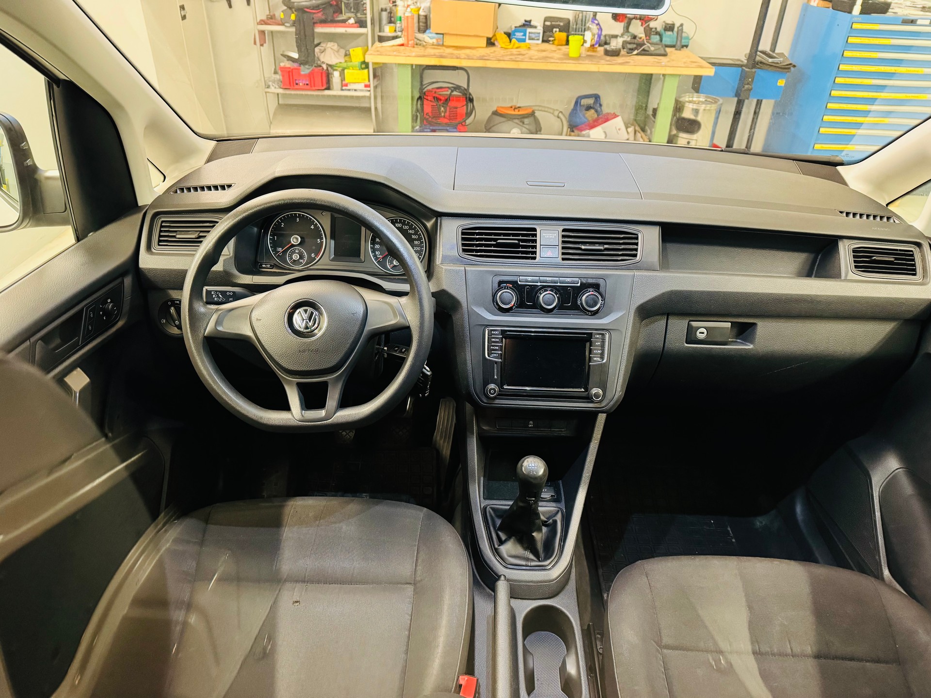 VW Caddy Maxi 2.0TDI BlueMotion Technology-image-6