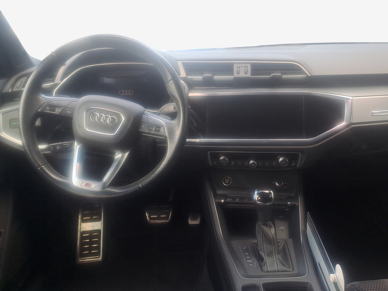 AUDI Q3 Sportback 45 TFSI e S line S-tronic-image-9
