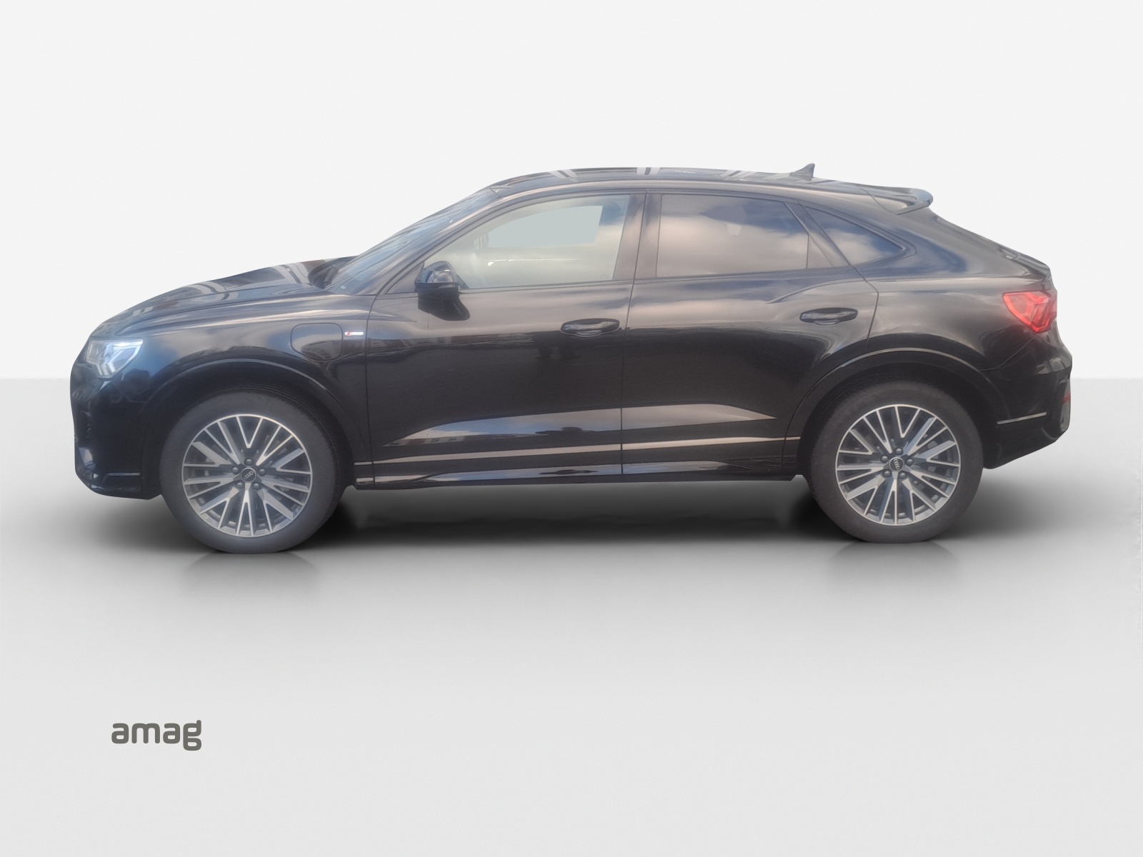 AUDI Q3 Sportback 45 TFSI e S line S-tronic-image-1