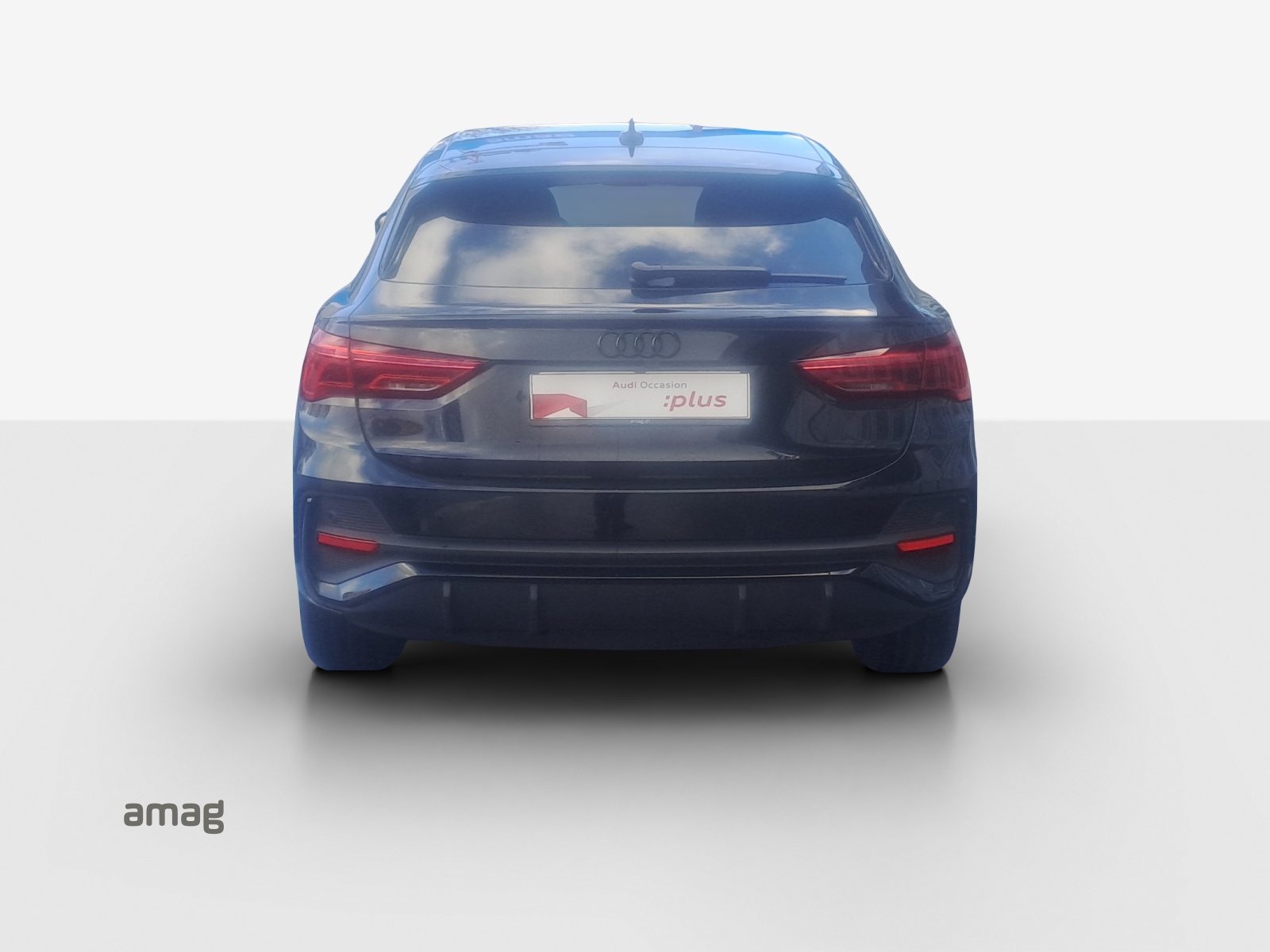 AUDI Q3 Sportback 45 TFSI e S line S-tronic-image-4